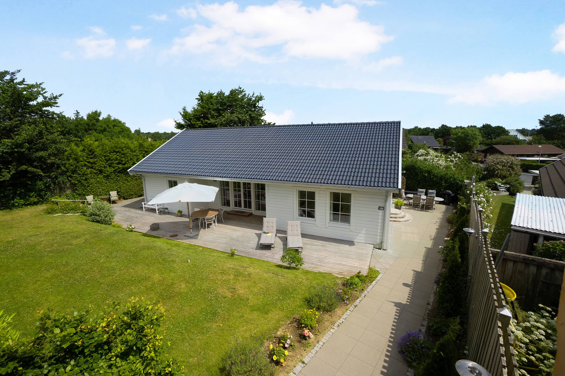 Nyt og hyggeligt hus ved strand og skov billede 2