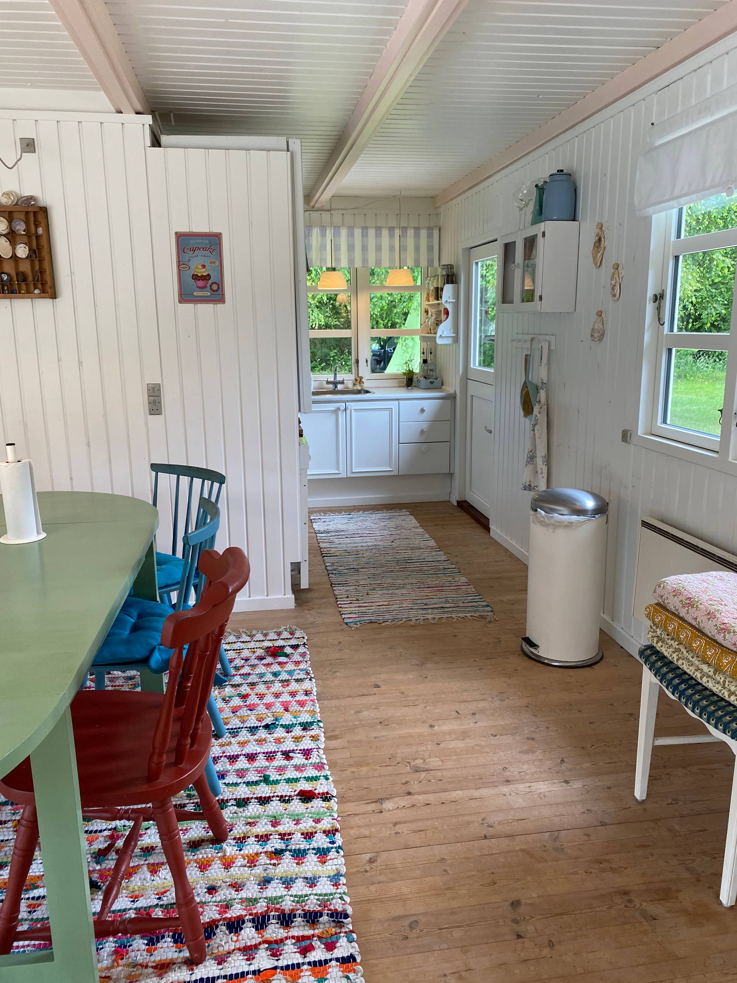 Idyllisk sommerhus i vandkanten billede 3