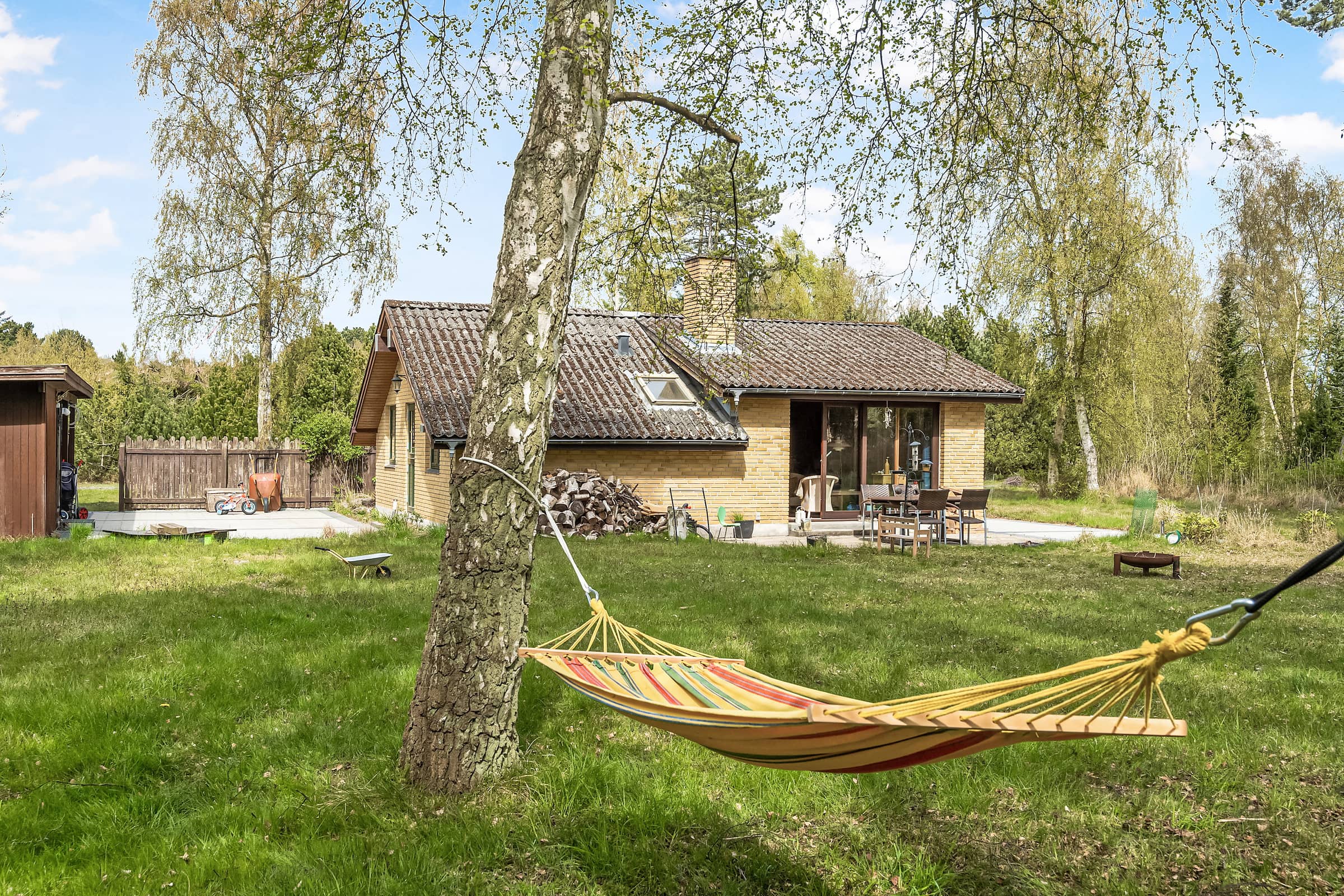 Skønt sommerhus i naturlige omgivelser tæt på hav billede 3