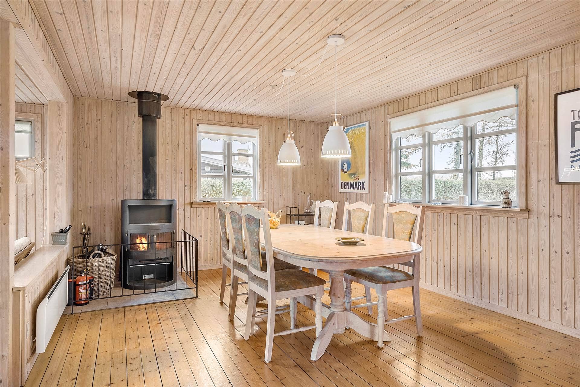 Dejligt sommerhus på strandkanten ved Tørresø billede 5