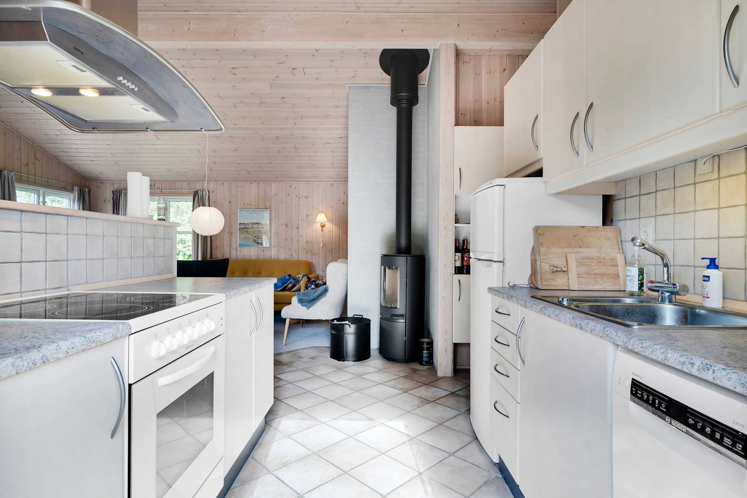 Hyggeligt sommerhus i roligt område tæt på strand billede 5