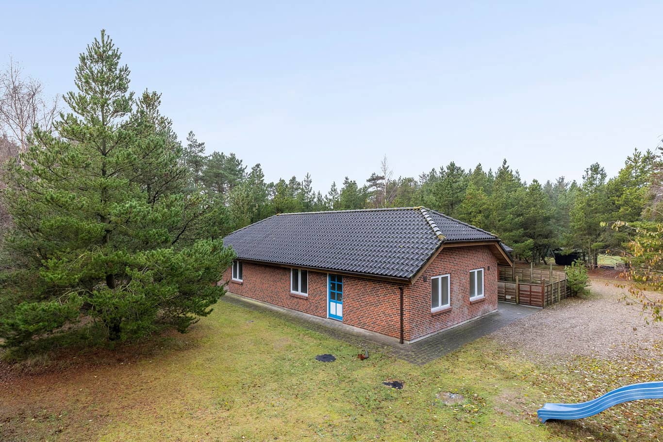 Stort Sommerhus i rolige natur skønne omgivelser billede 3