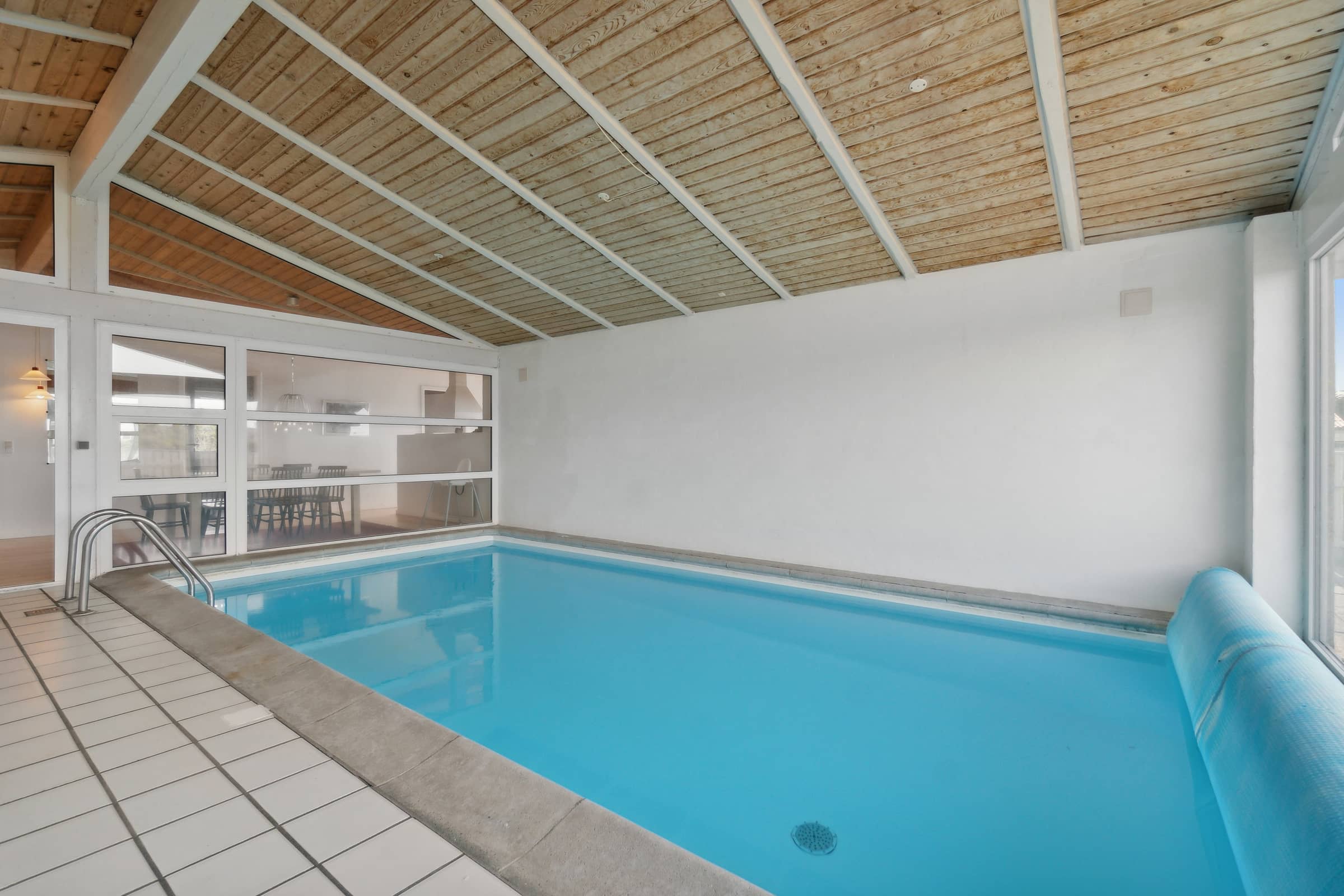 Poolhus tæt ved kysten  billede 3