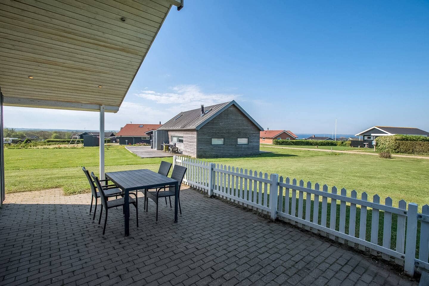 Stort familiehus med smuk udsigt over Venø bugt billede 2