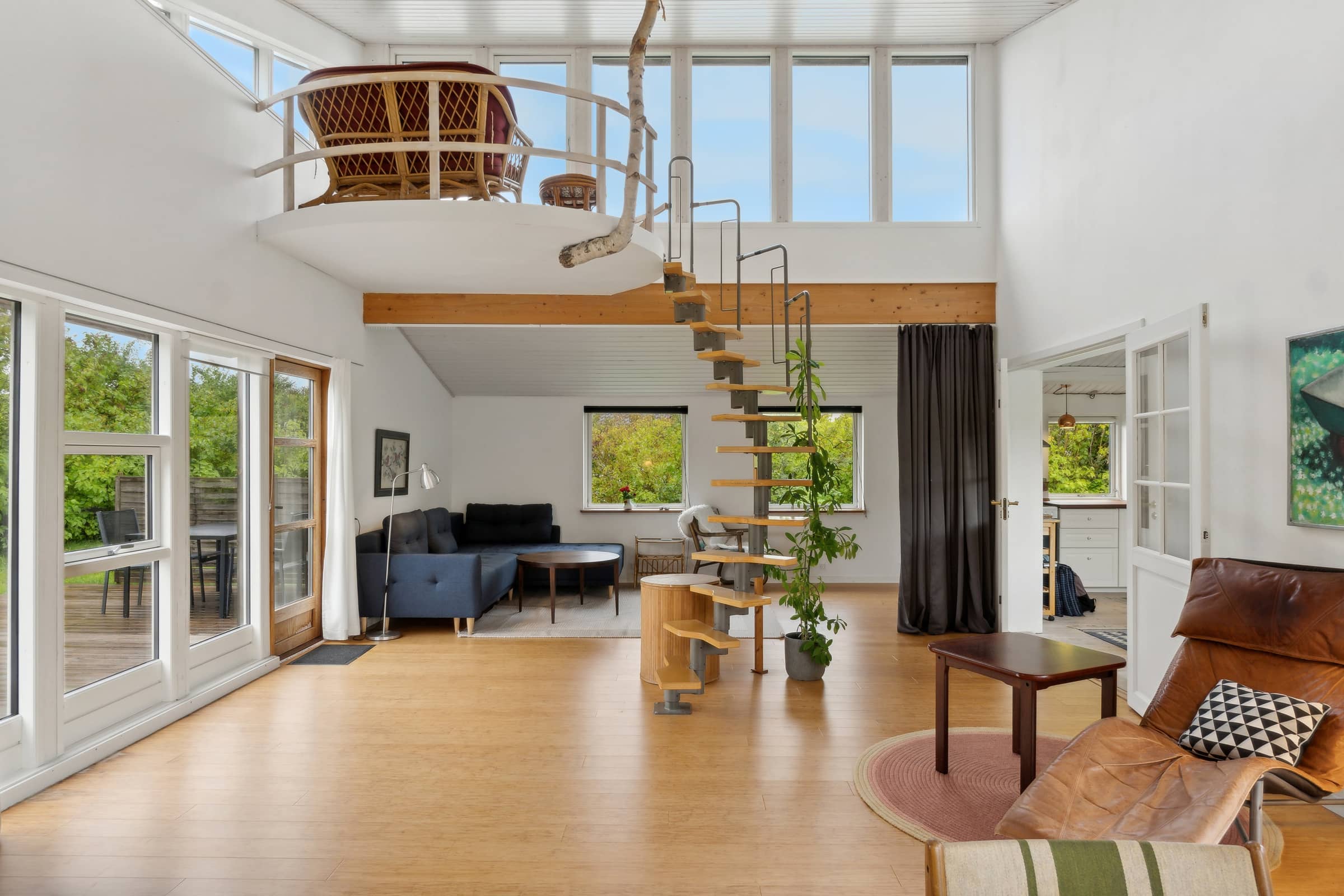 Familievenligt sommerhus med udsigt over fjorden billede 2