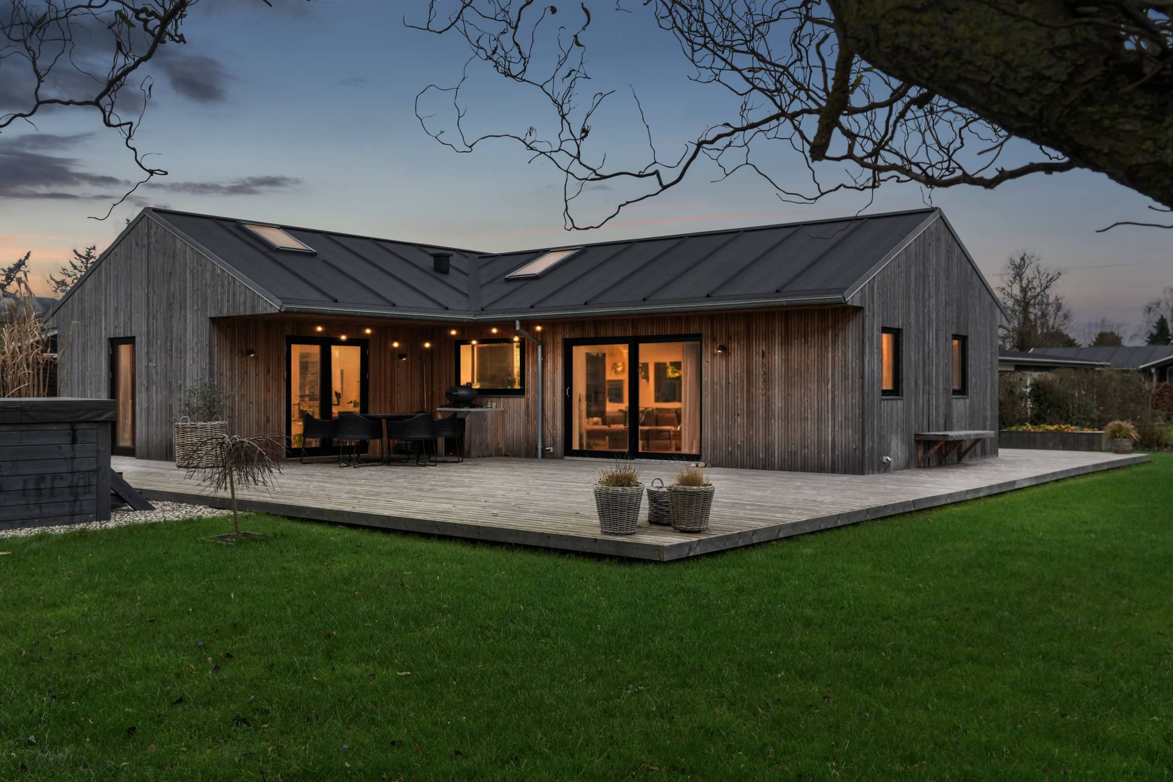 Naturskønt sommerhus med plads til hele familien billede 4