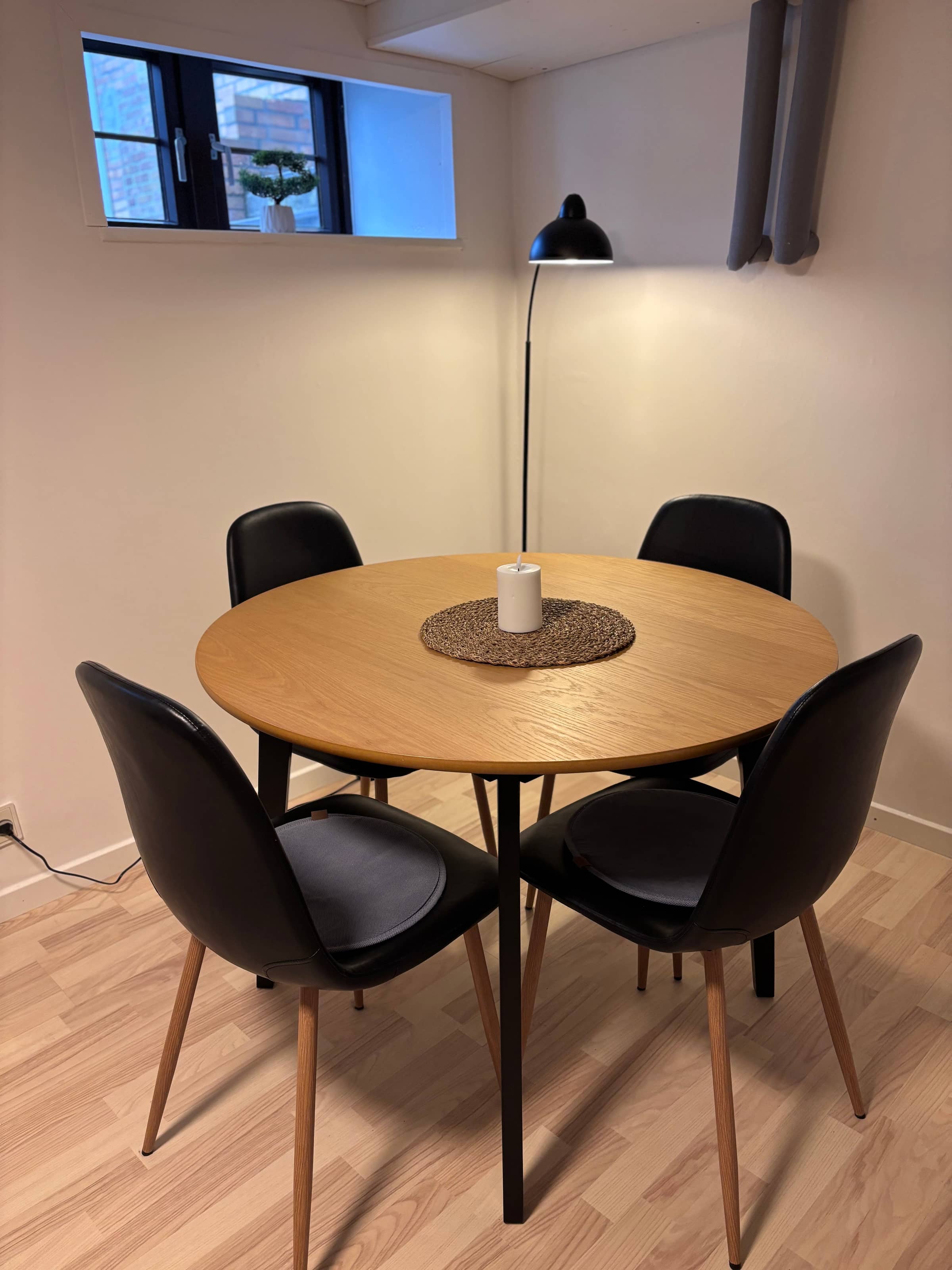 Hyggelig ferielejlighed beliggende ved Tejn havn billede 3