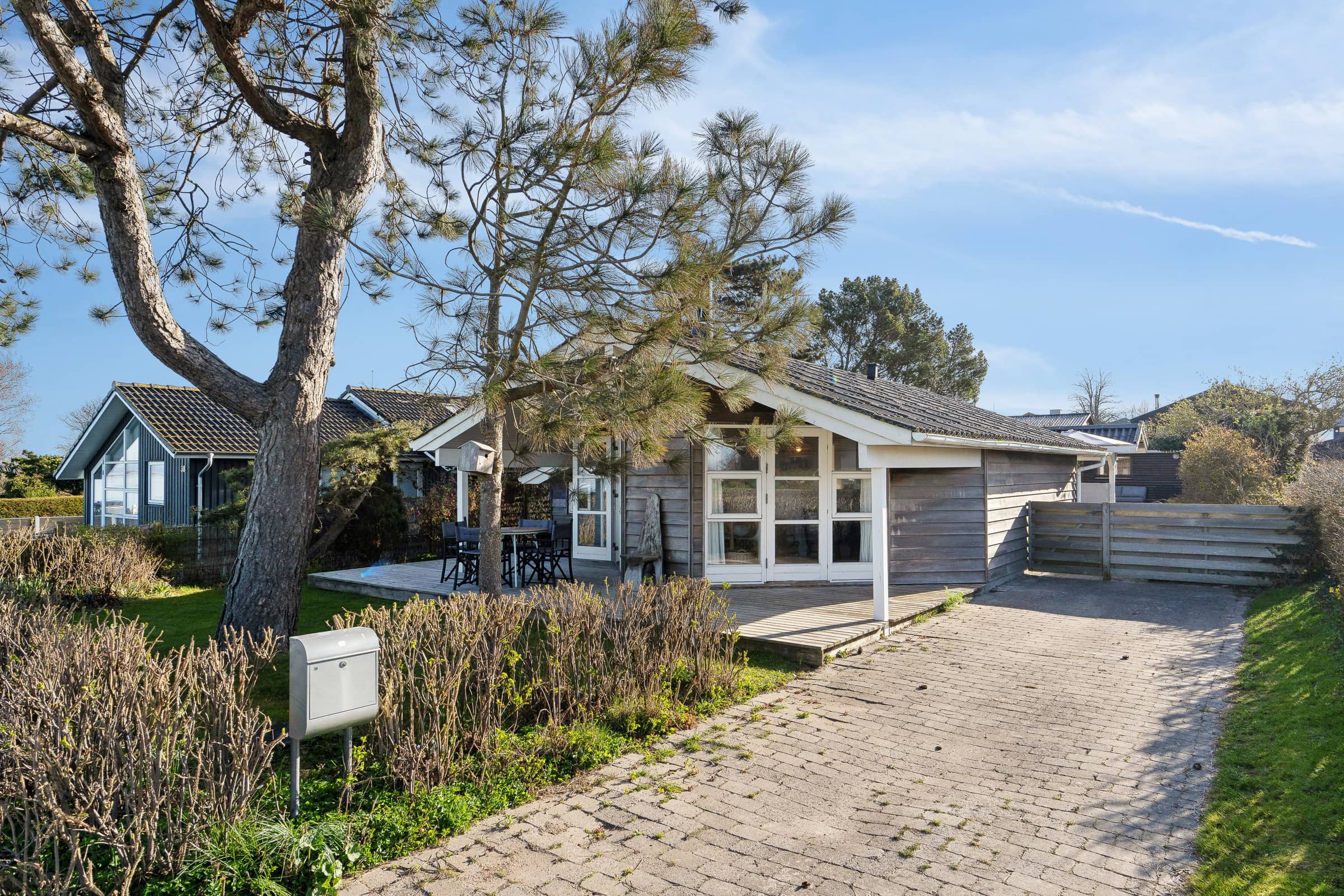 Hyggeligt sommerhus med havudsigt billede 2