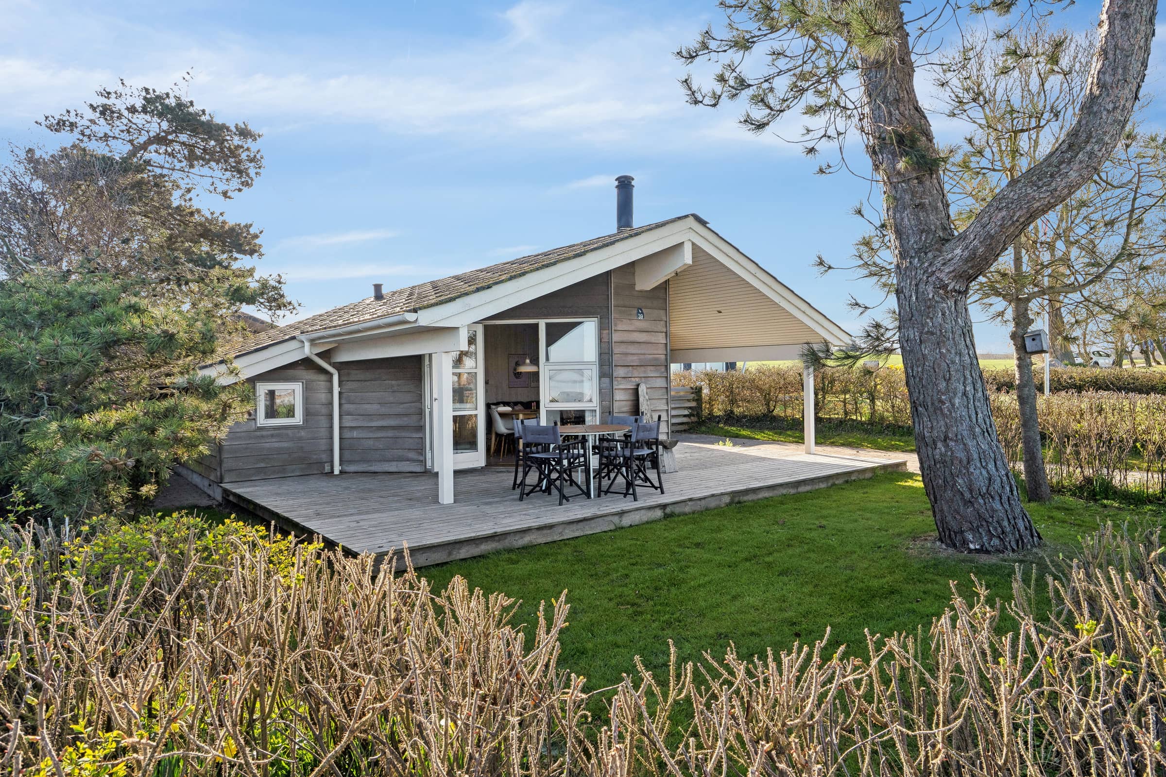 Hyggeligt sommerhus med havudsigt billede 4
