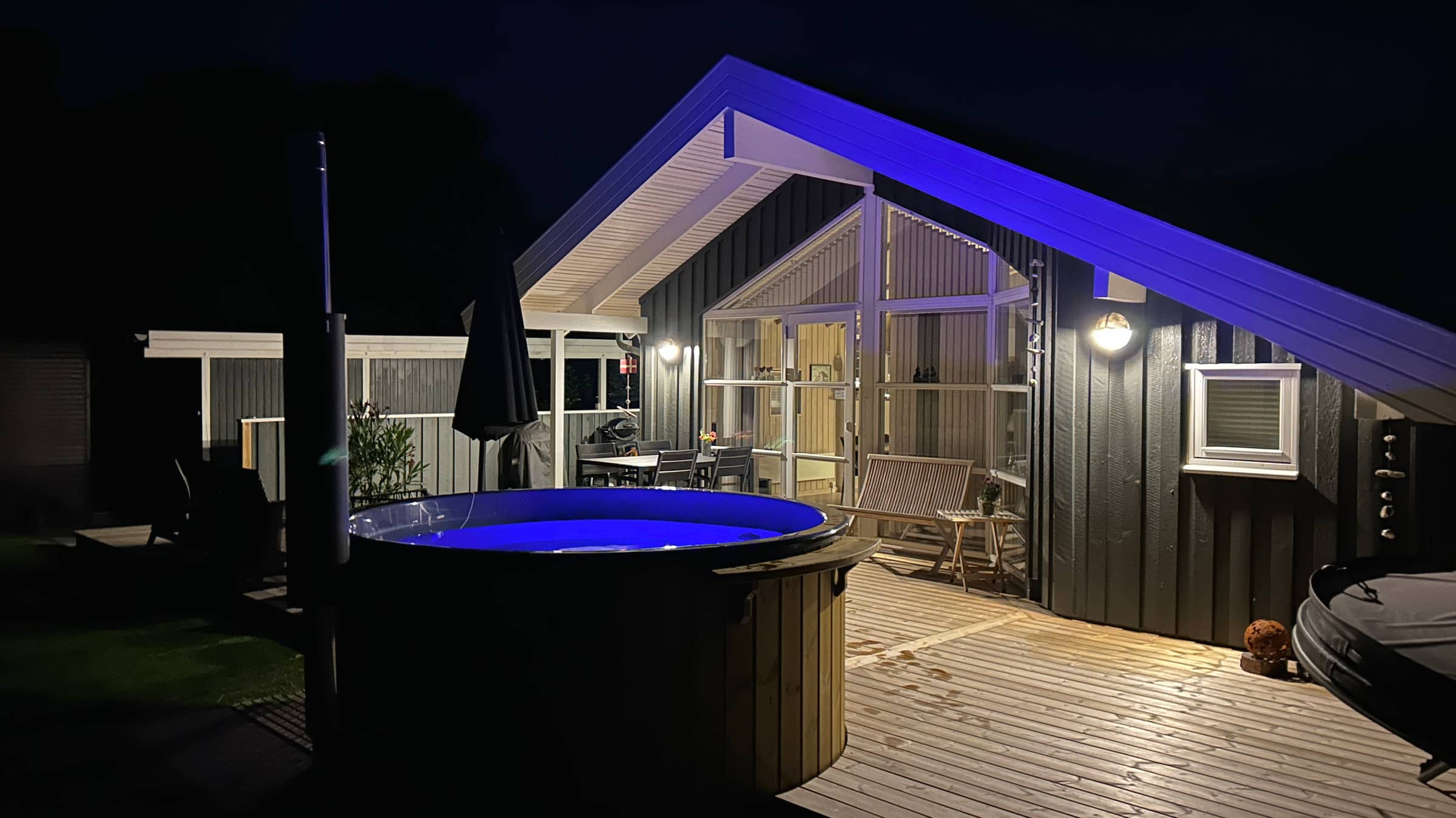 Hyggeligt sommerhus i naturrige omgivelser billede 2