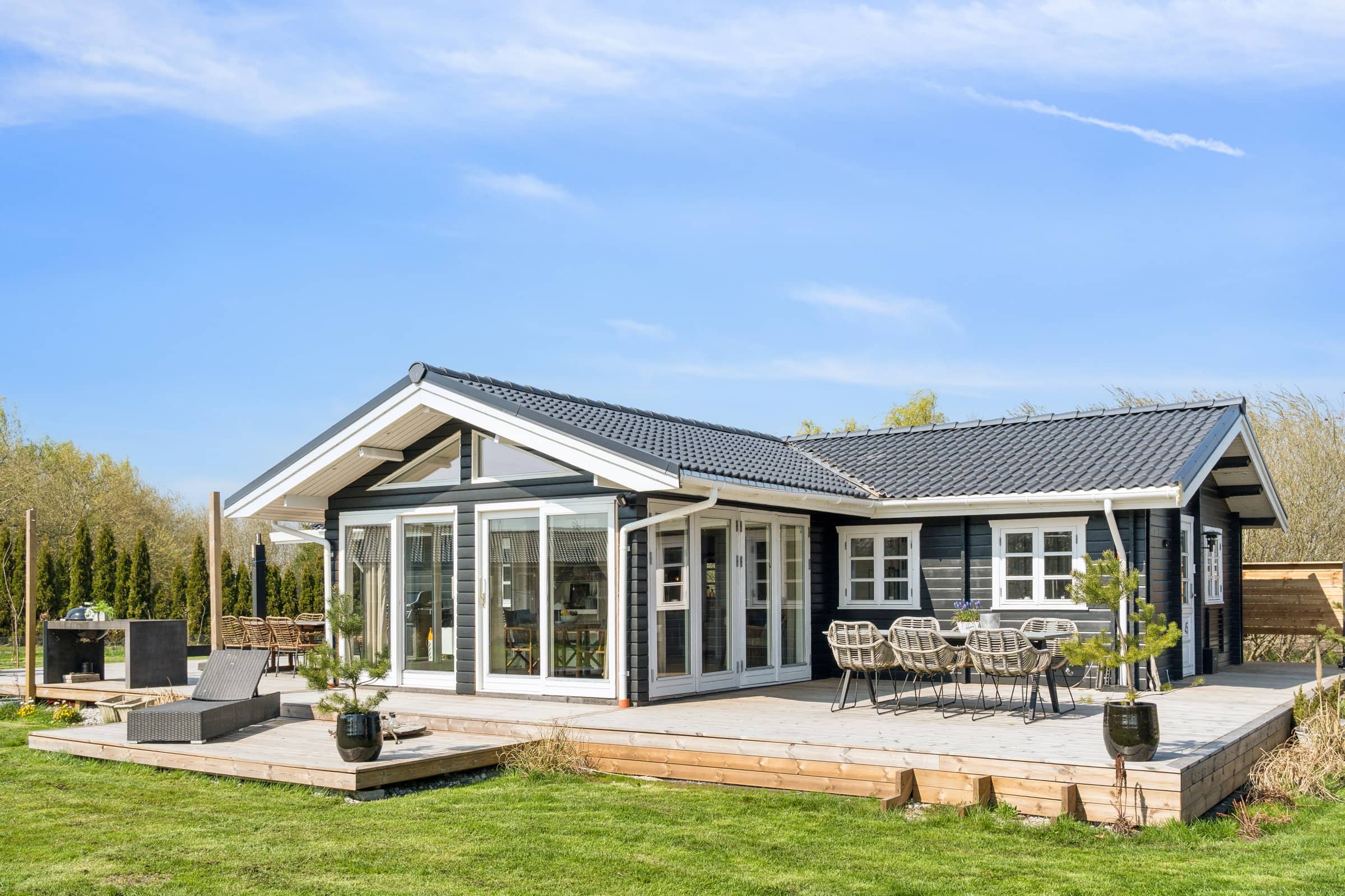 Nyd atmosfæren af et hyggeligt sommerhus  billede 2