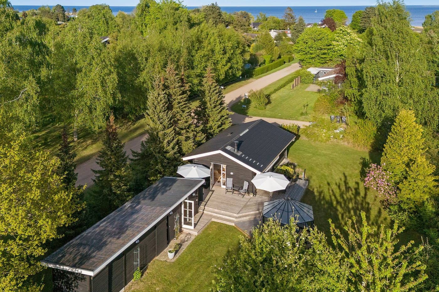 Hyggeligt sommerhus nær strand og natur  billede 4