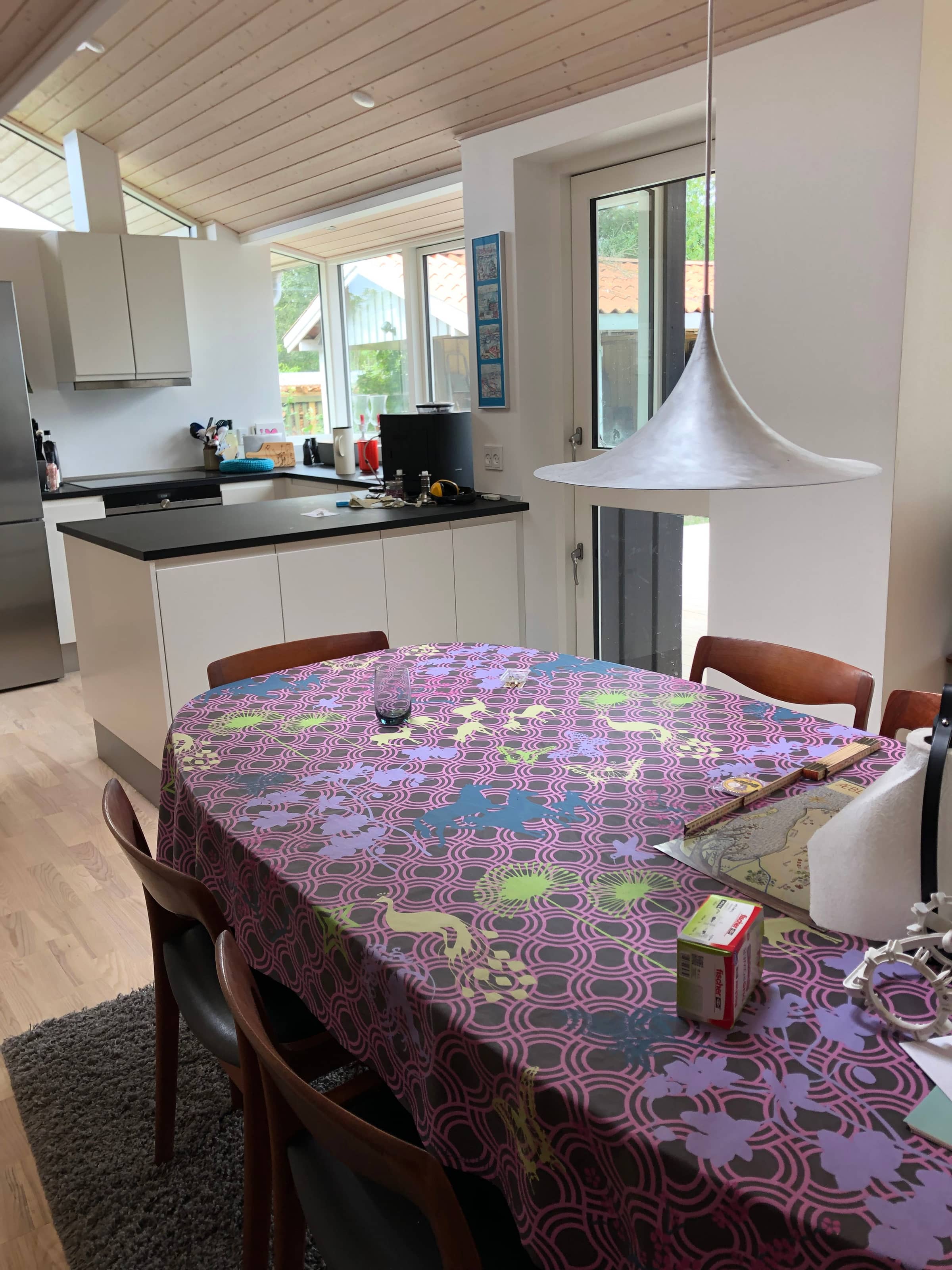 Lyst sommerhus m havudsigt og stor indhegnet have billede 2