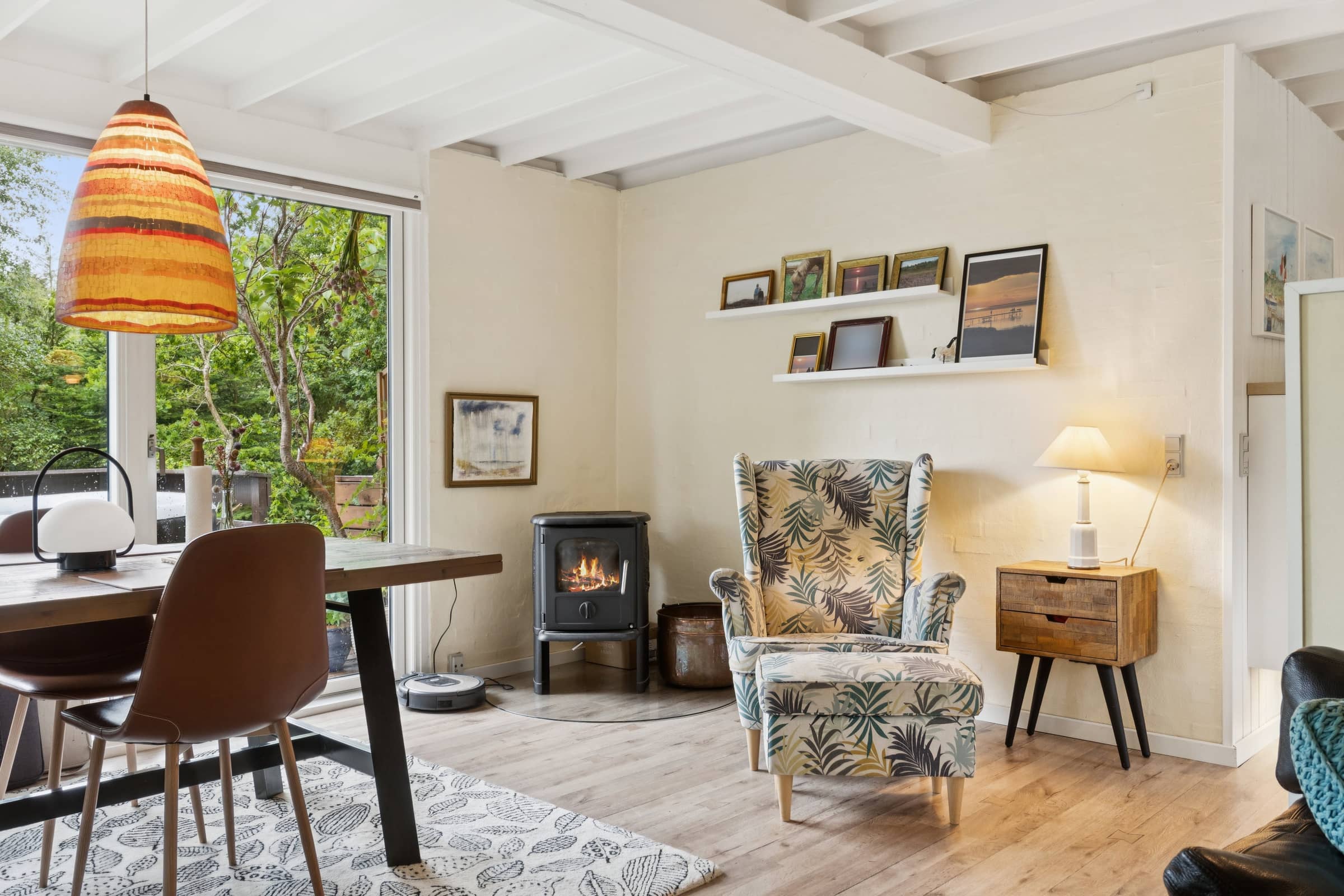 Renoveret perle med udsigt og solterrasser billede 4