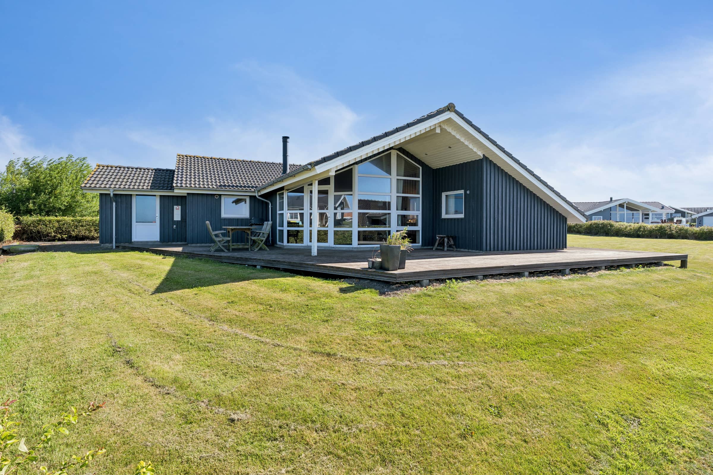 Rummeligt feriehus nær Limfjorden og strand billede 3