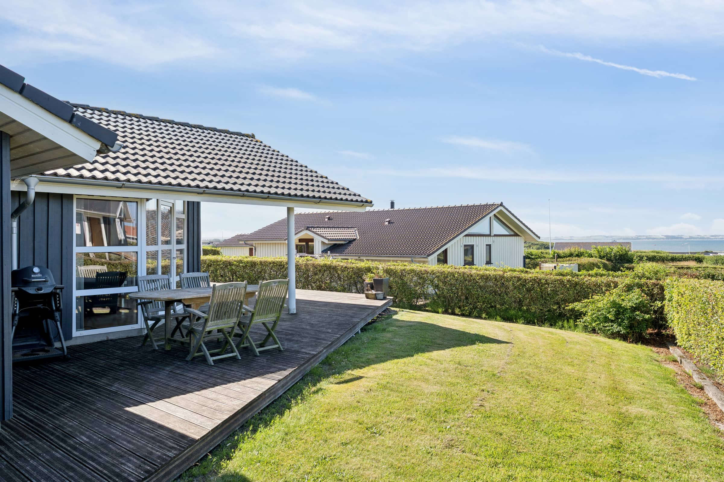 Rummeligt feriehus nær Limfjorden og strand billede 2