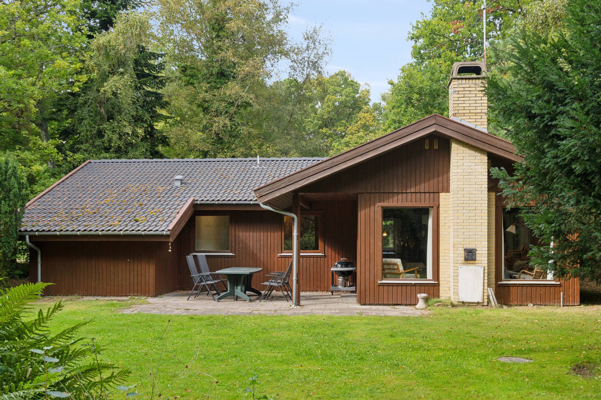 Hyggeligt sommerhus på naturgrund tæt på Dybesø  billede 3