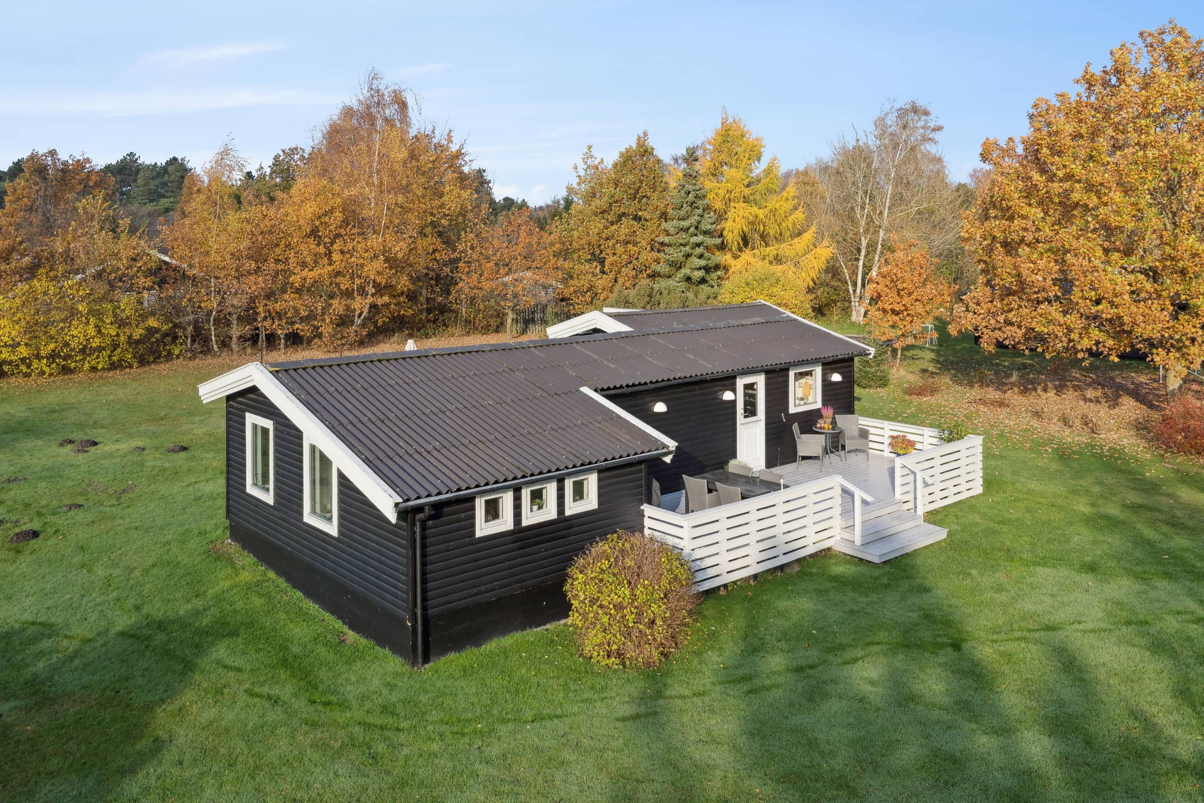 Sommerhusidyl med udesauna og vildmarksbad billede 2