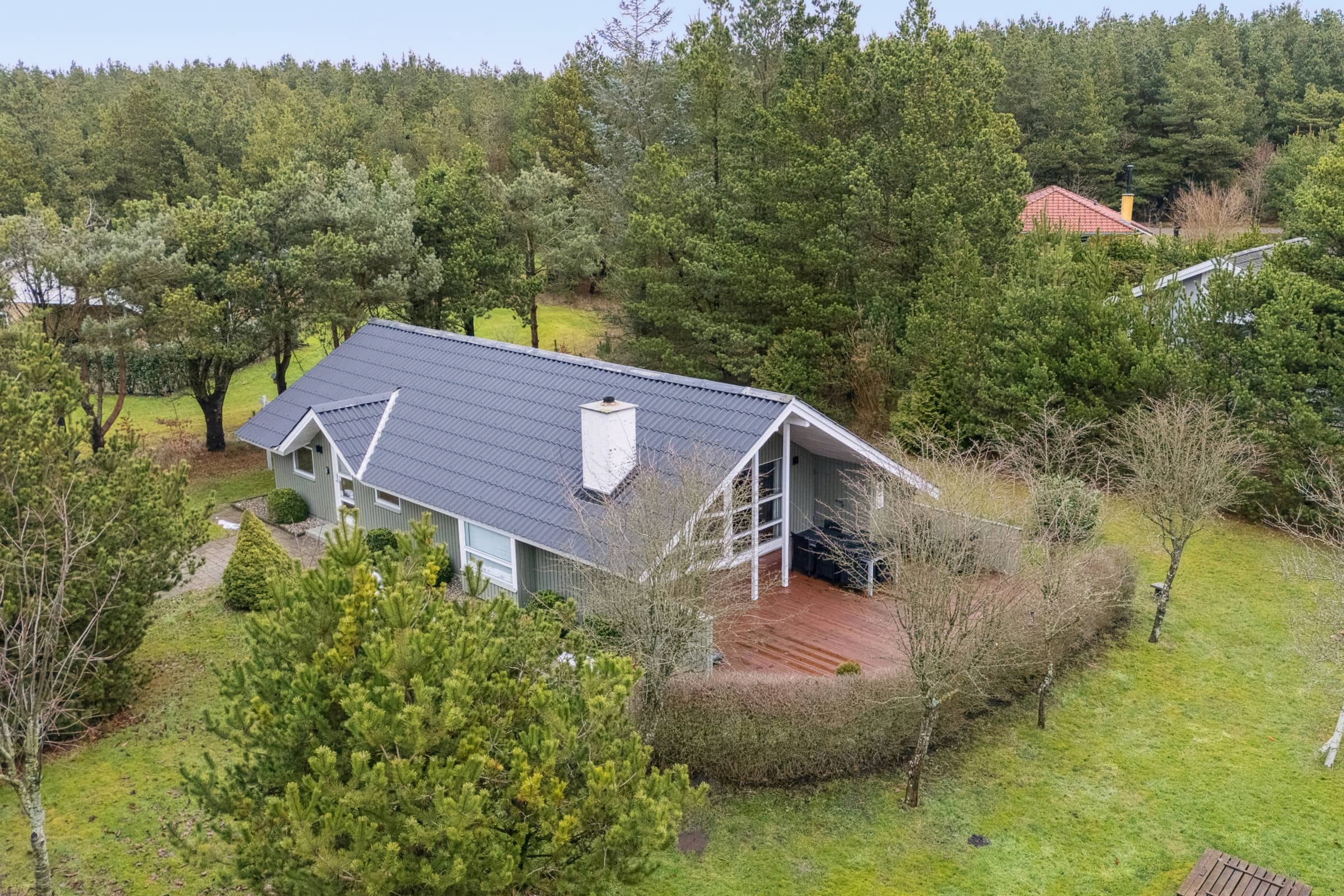 Sommerhus med spa, sauna og skøn natur billede 2