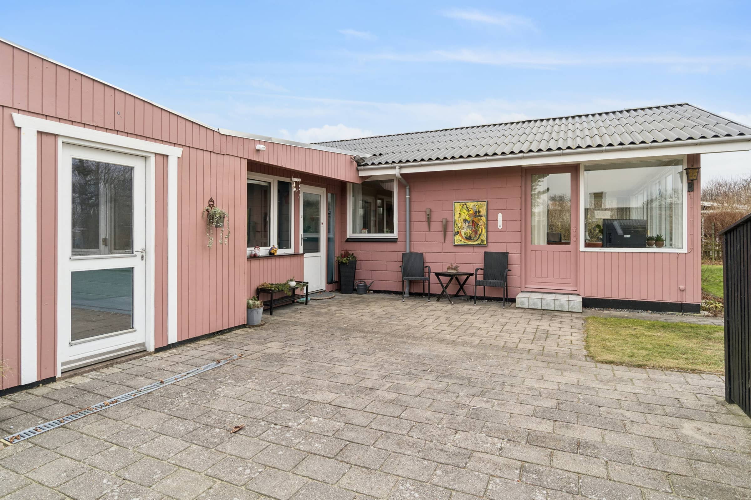 Afslappende feriehus med kort vej til havet billede 2