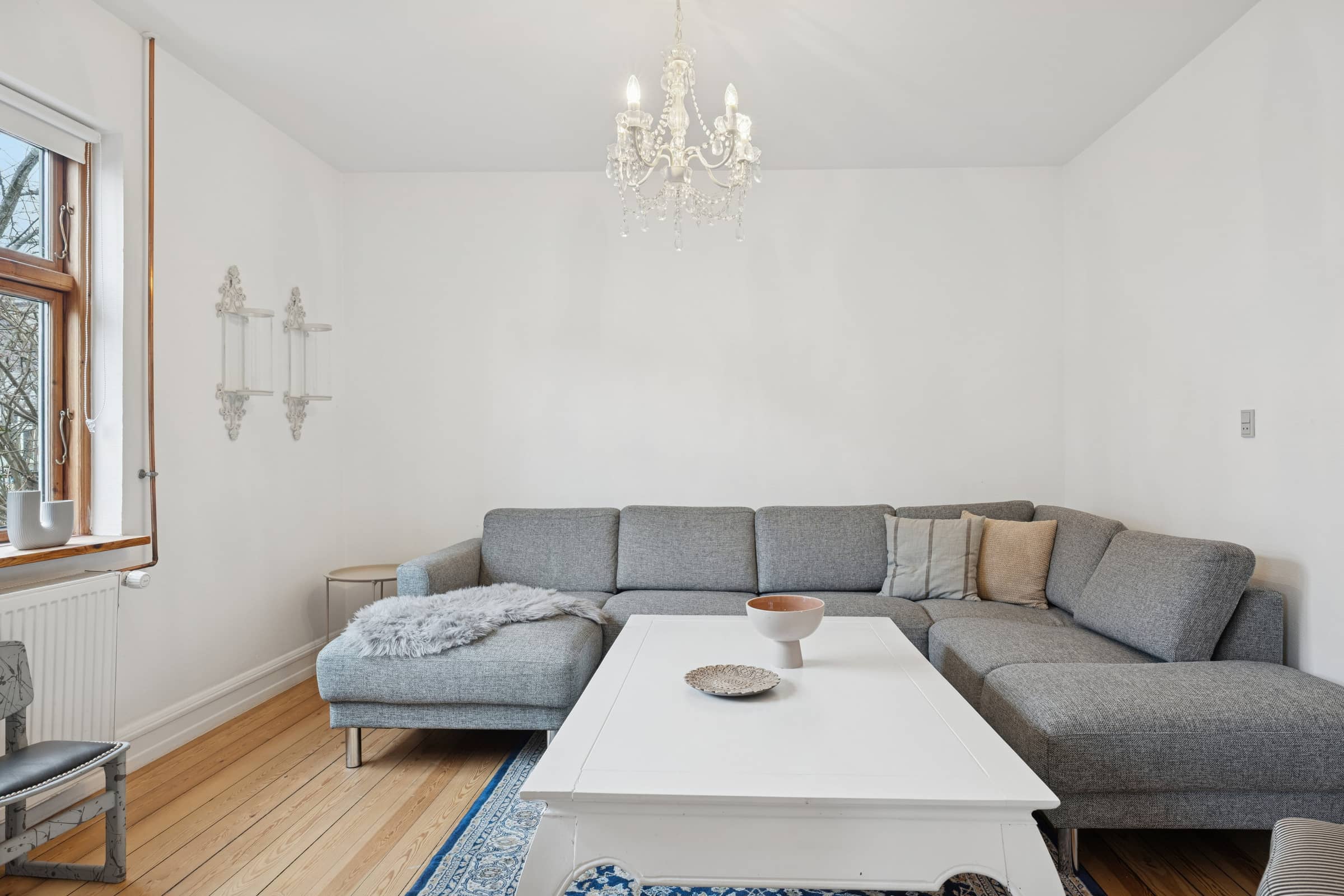 Moderne byhus med plads til hele familien billede 2