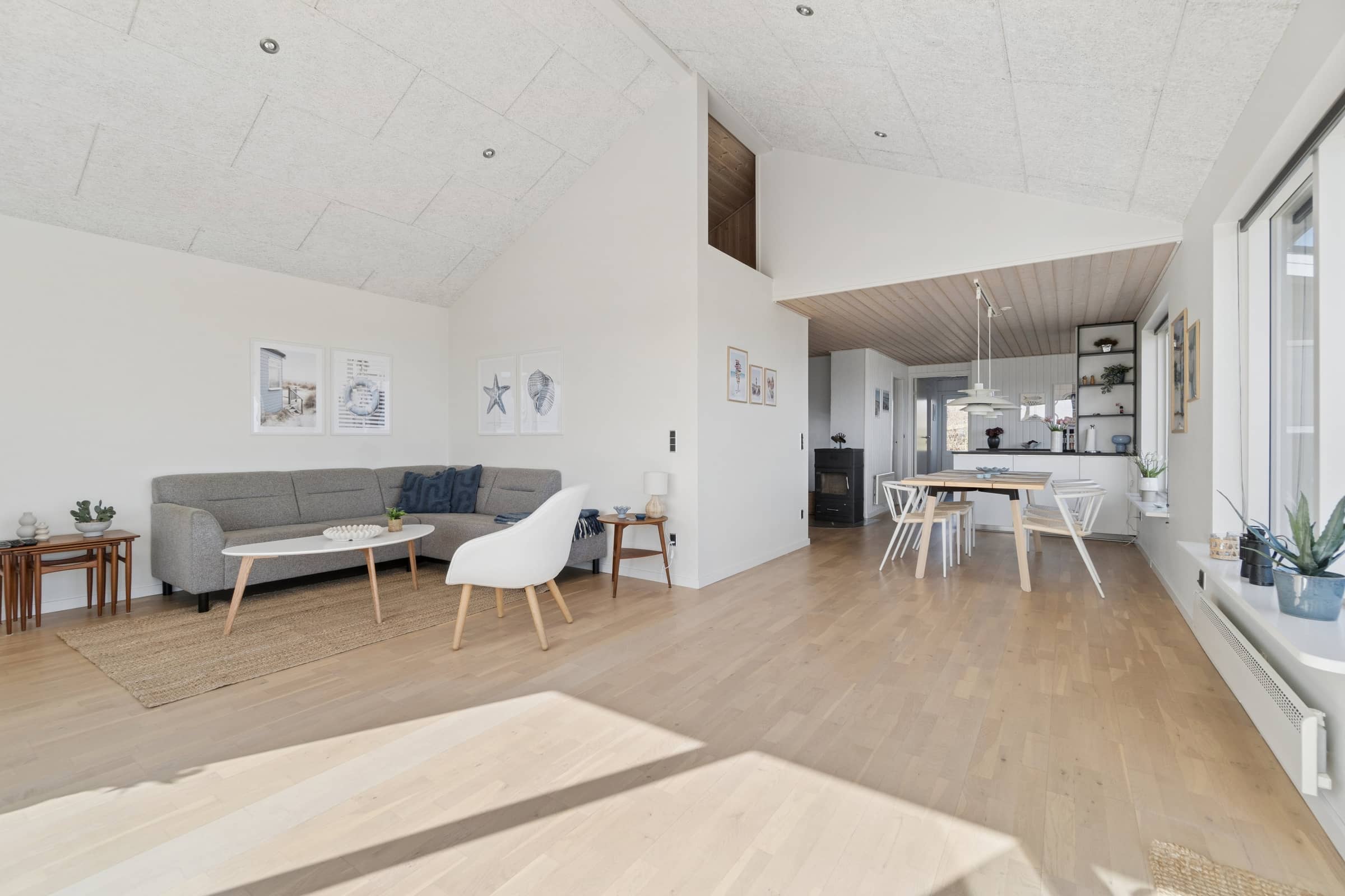 Dejligt sommerhus nær fjord og strand billede 3