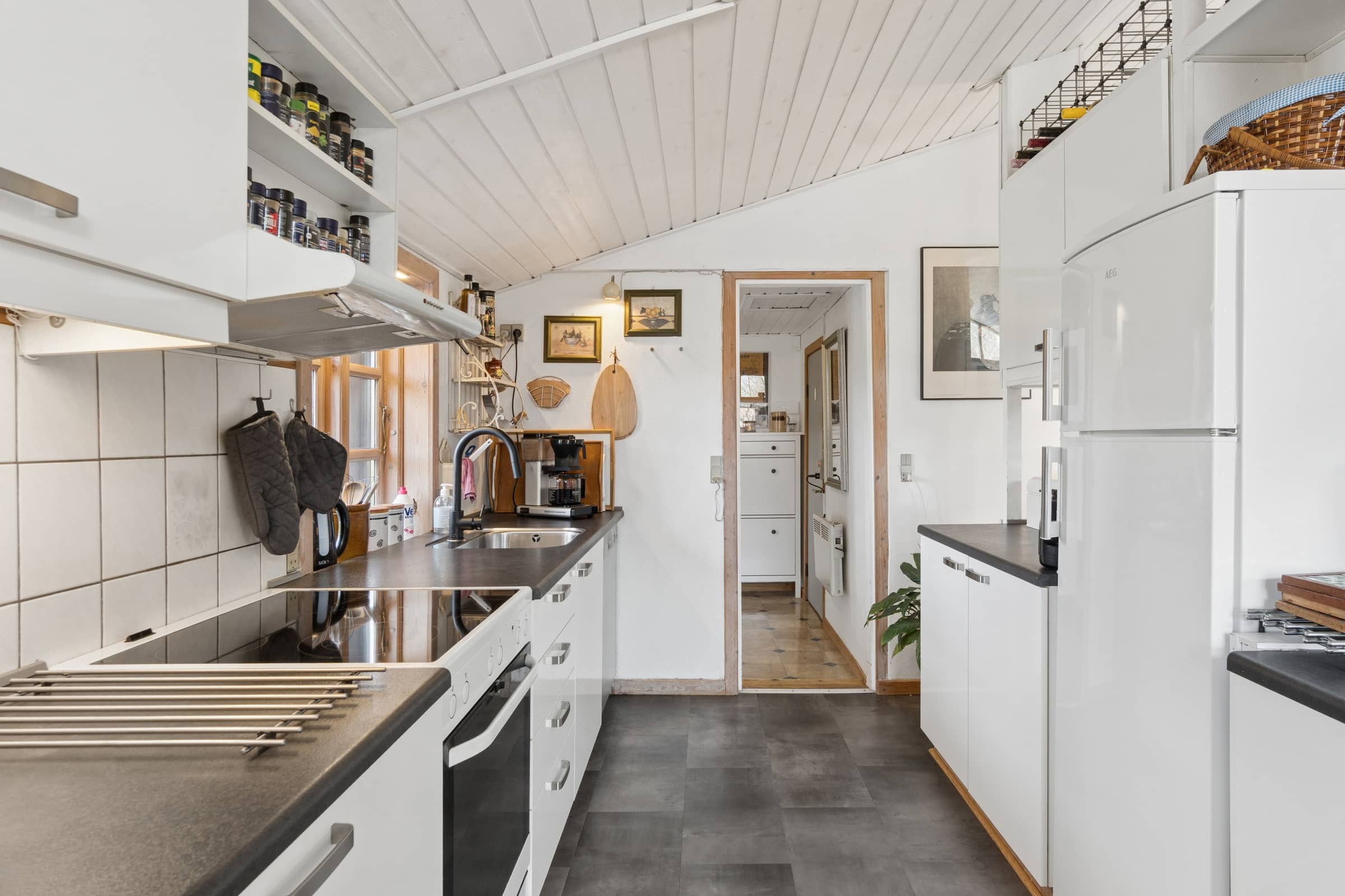 Dejligt sommerhus tæt på sandstrand billede 5