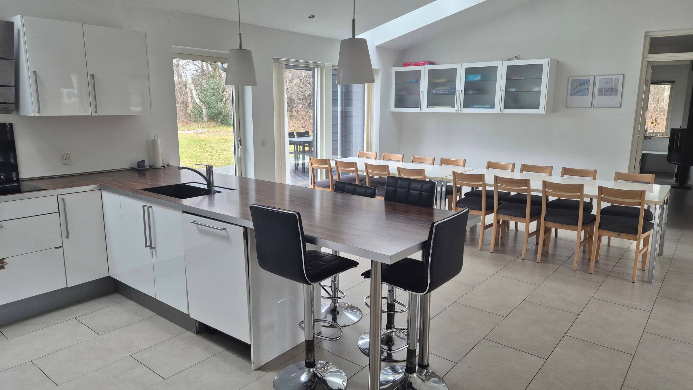 Stort luksussommerhus nær strand og restaurant billede 2