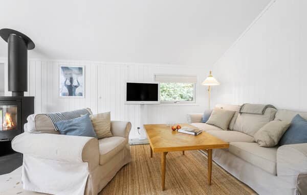 Hyggeligt sommerhus 300 m fra sandstrand billede 3