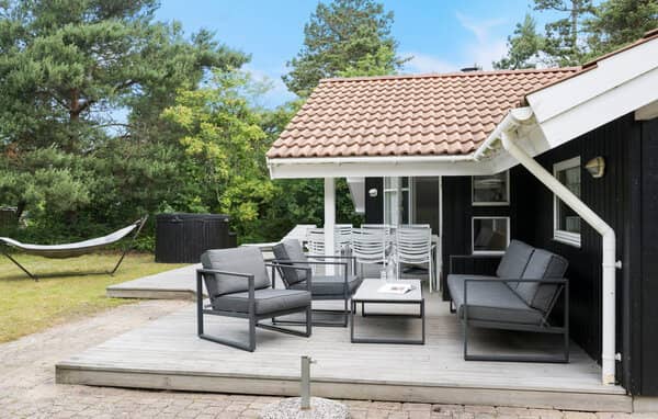 Hyggeligt sommerhus 300 m fra sandstrand billede 2