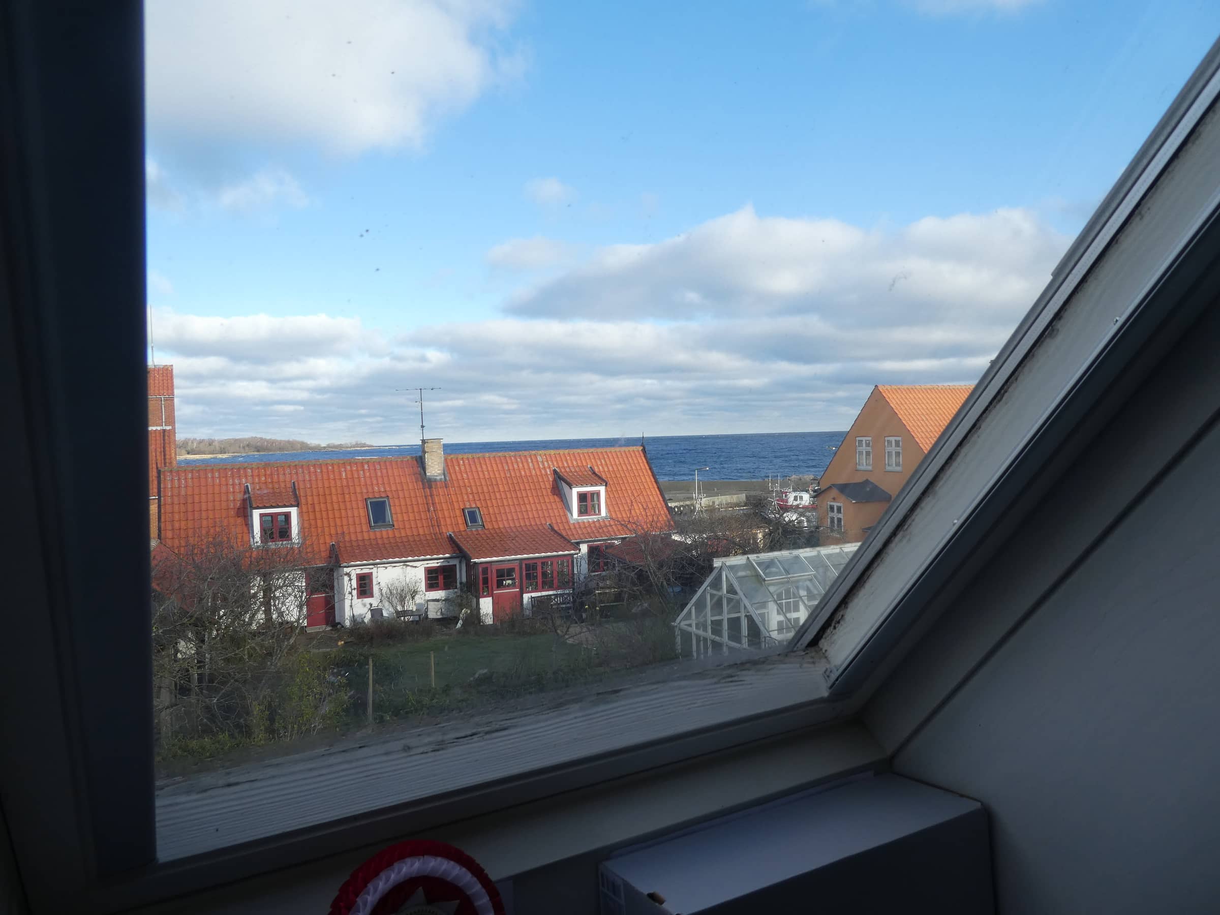 Sommerhus med havudsigt i hyggelige Årsdale billede 3
