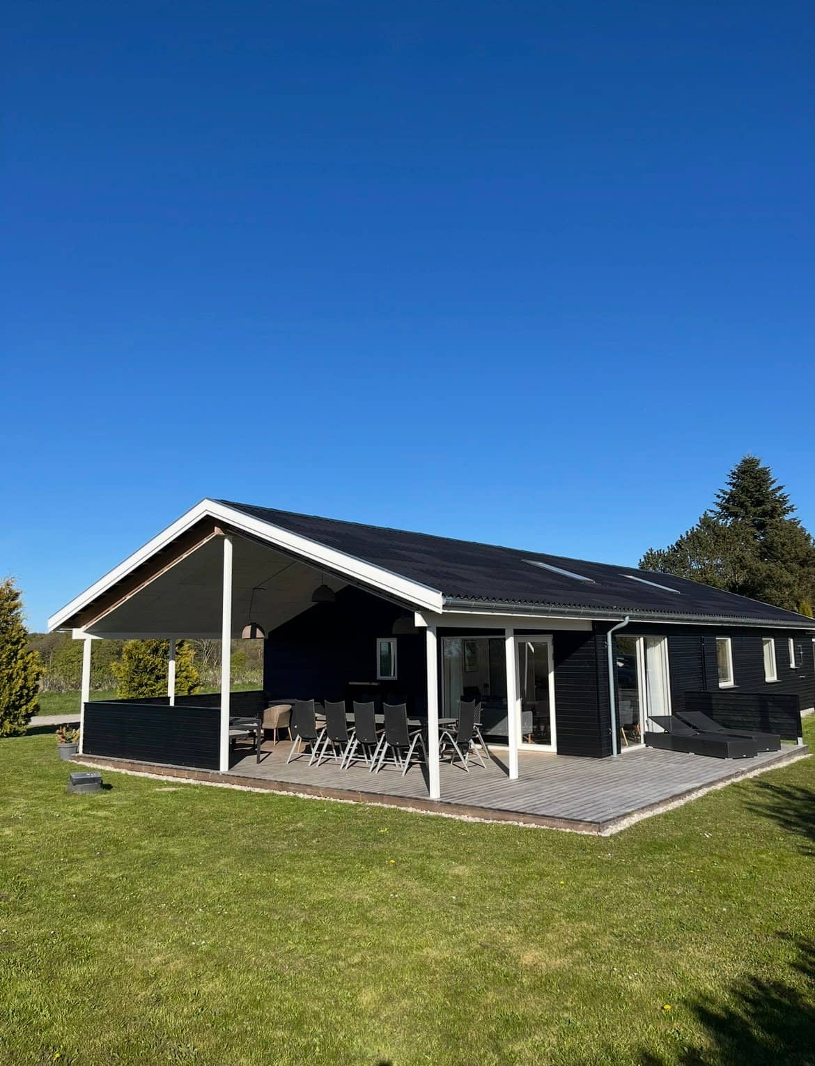 Rummeligt sommerhus på Bogø billede 2