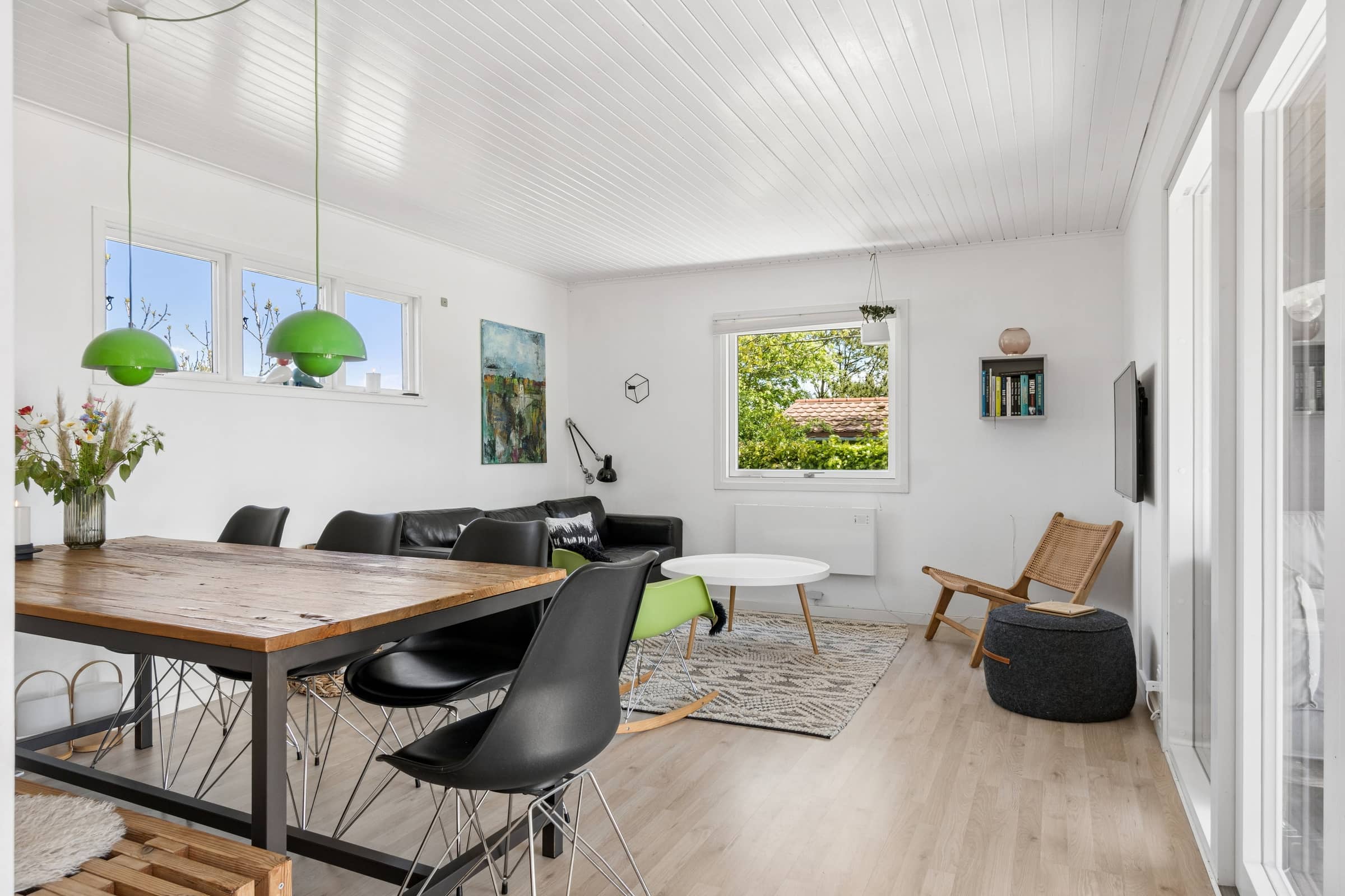 Skønt sommerhus med havudsigt og stor terrasse billede 2