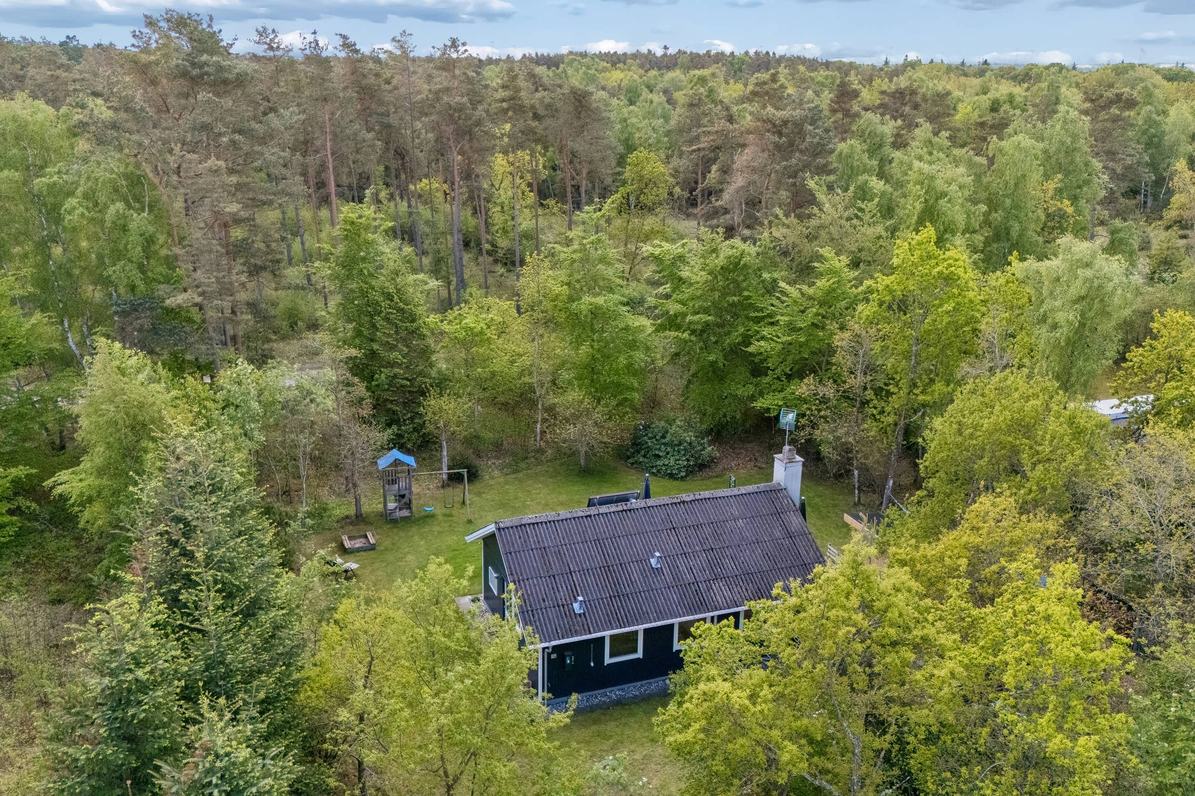 Dejligt feriehus midt i naturen.  billede 4