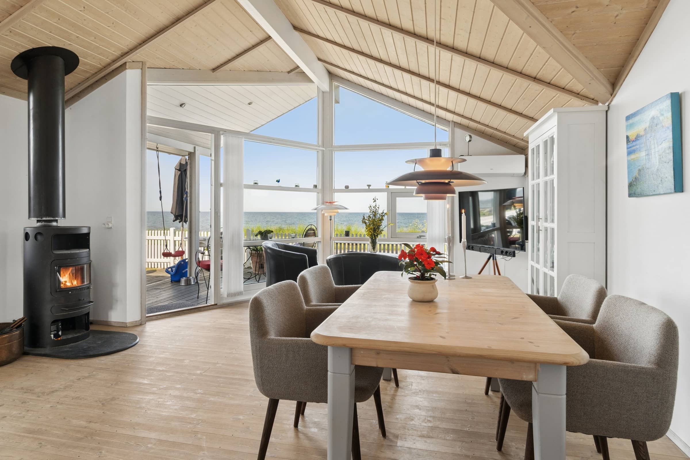 Dejligt sommerhus medudsigt til Kongsmark Strand billede 5