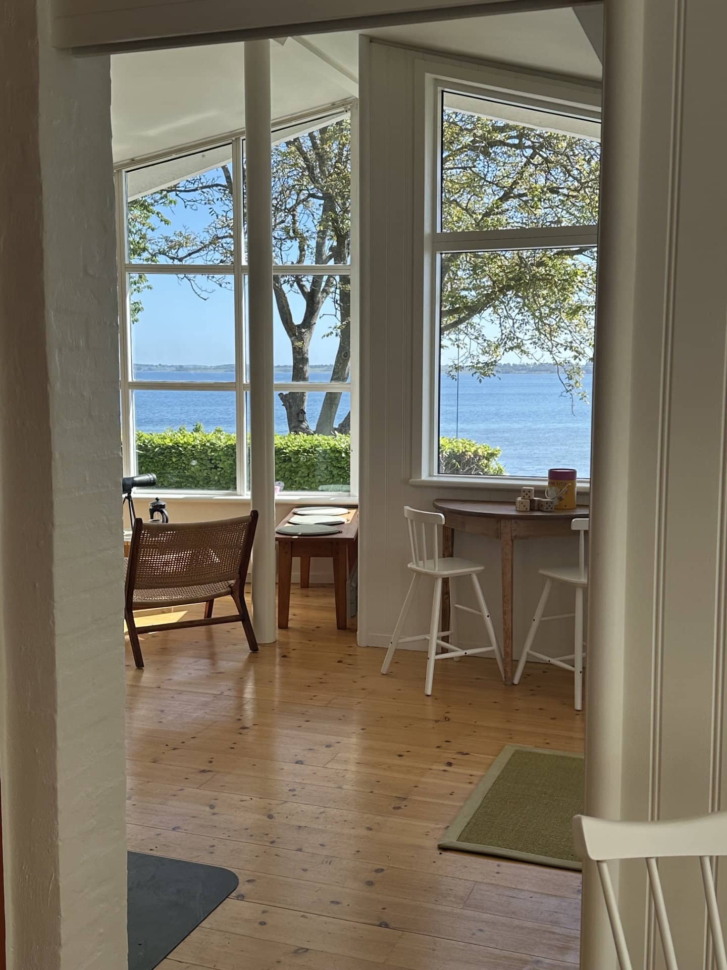 Stort sommerhus direkte til Isefjorden med strand billede 2