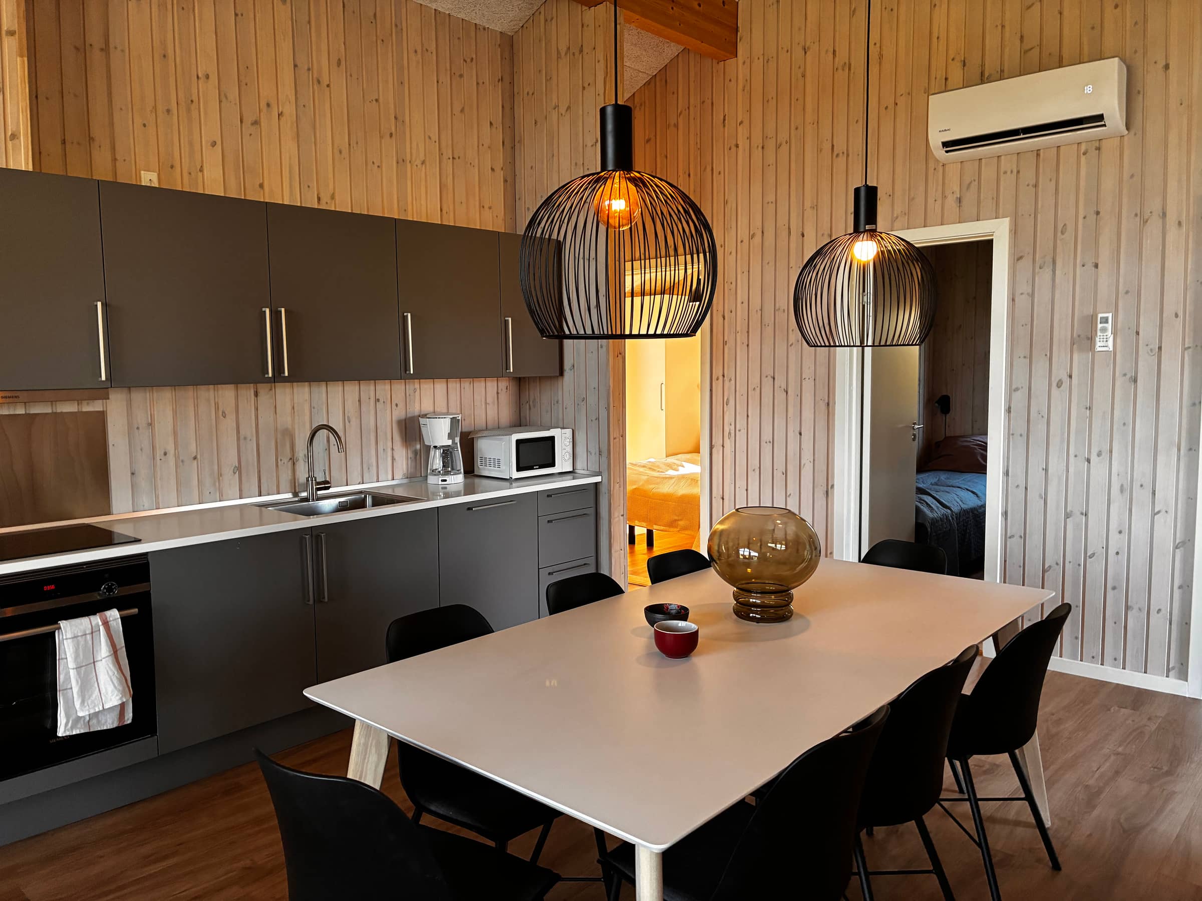 Sommerhusidyl med sauna og spa billede 5