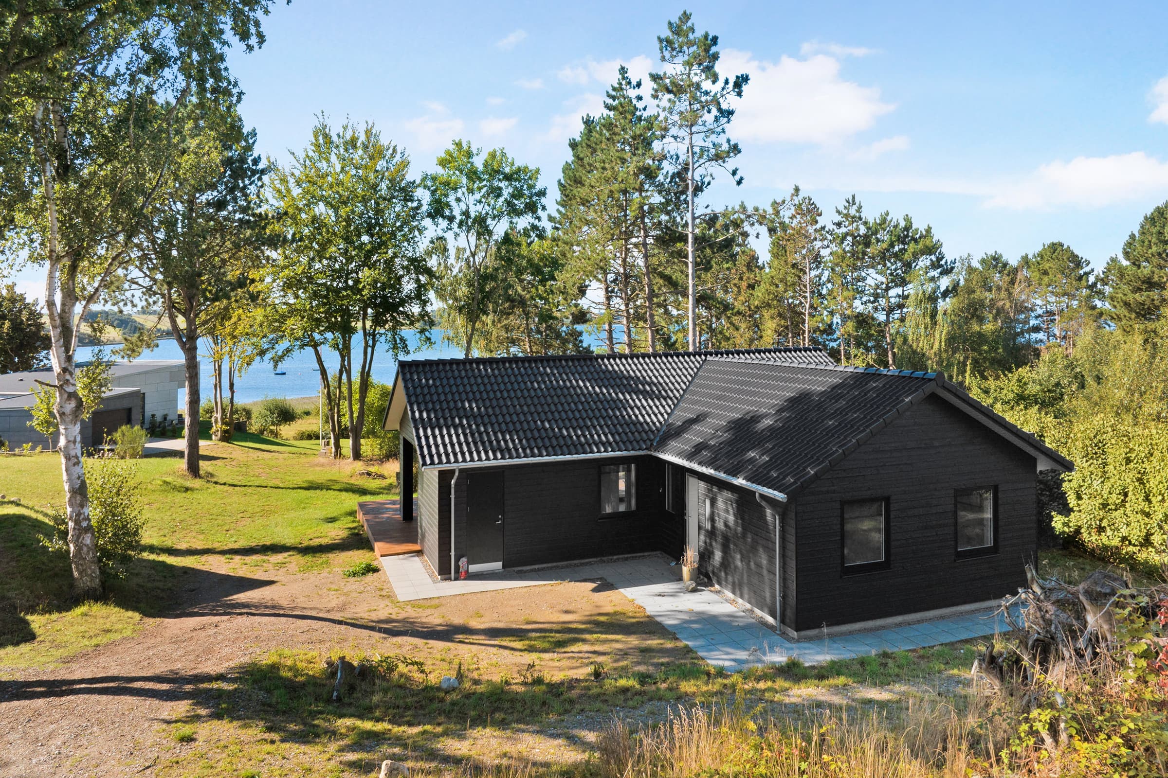 Nyt sommerhus fra 2021 med havudsigt - billede 1