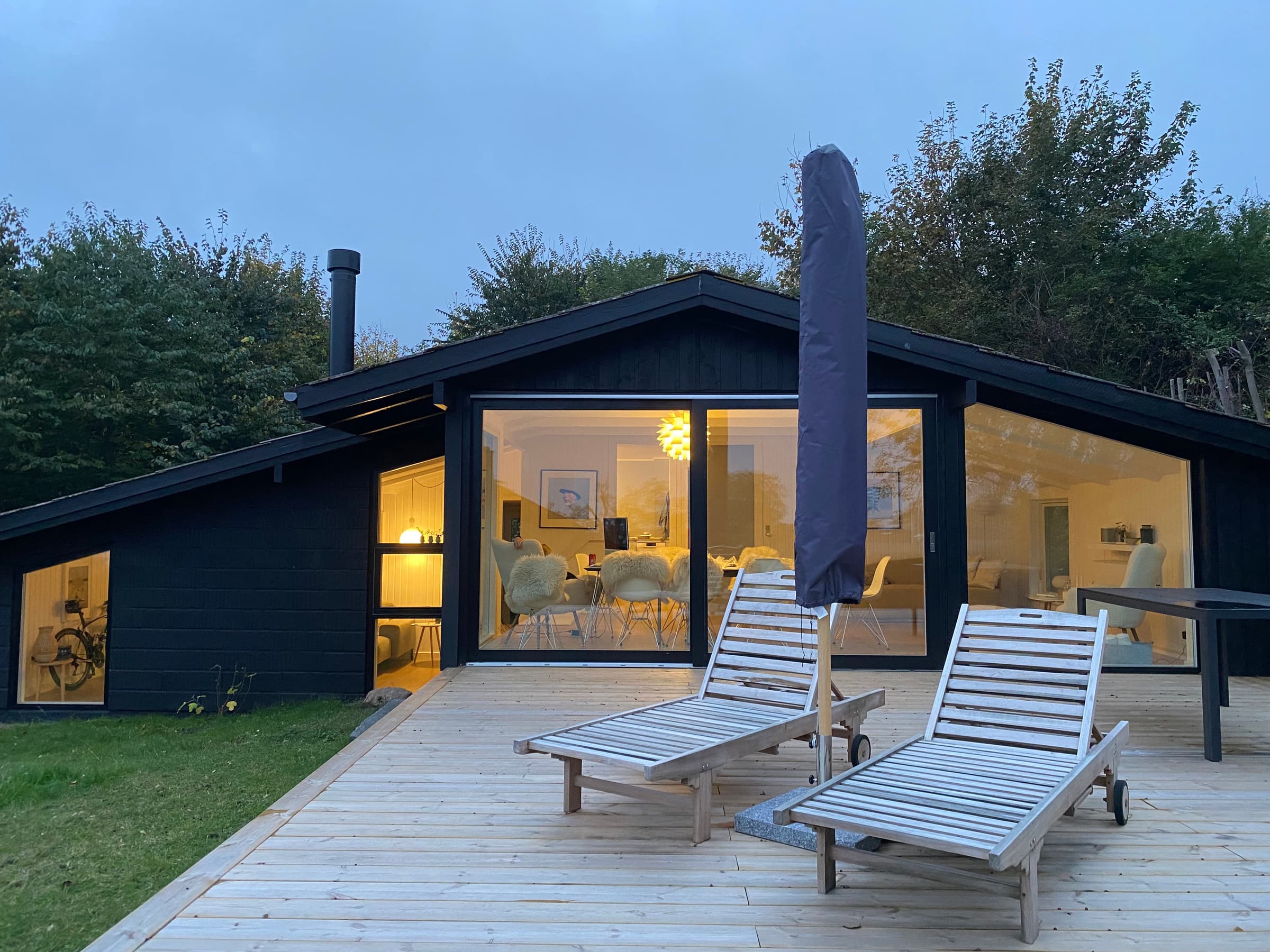 Sommerhus nær vandkanten på eventyrlige Bornholm hovedbillede
