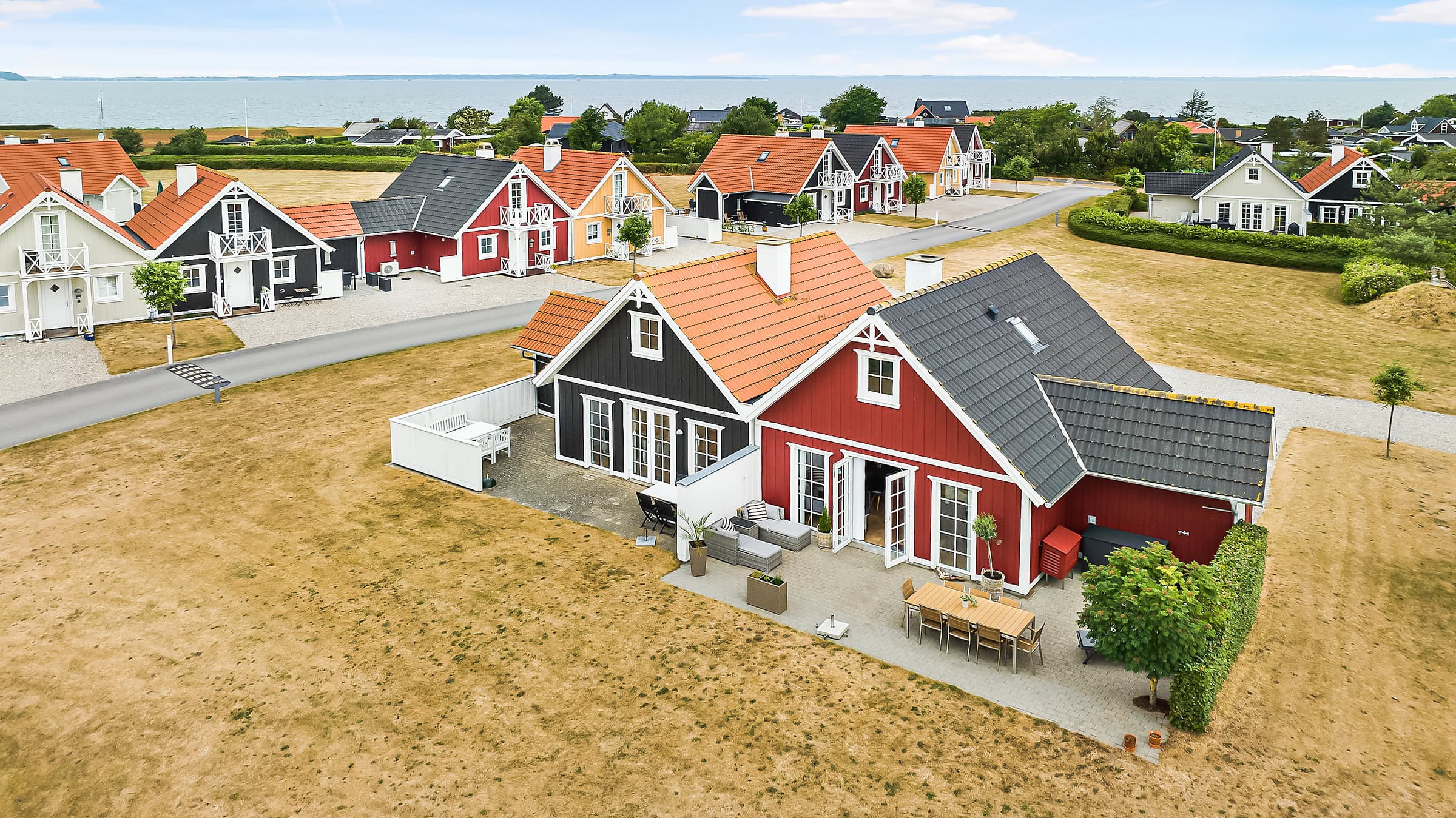 Charmerende rækkehus ved strand, skov og natur  hovedbillede