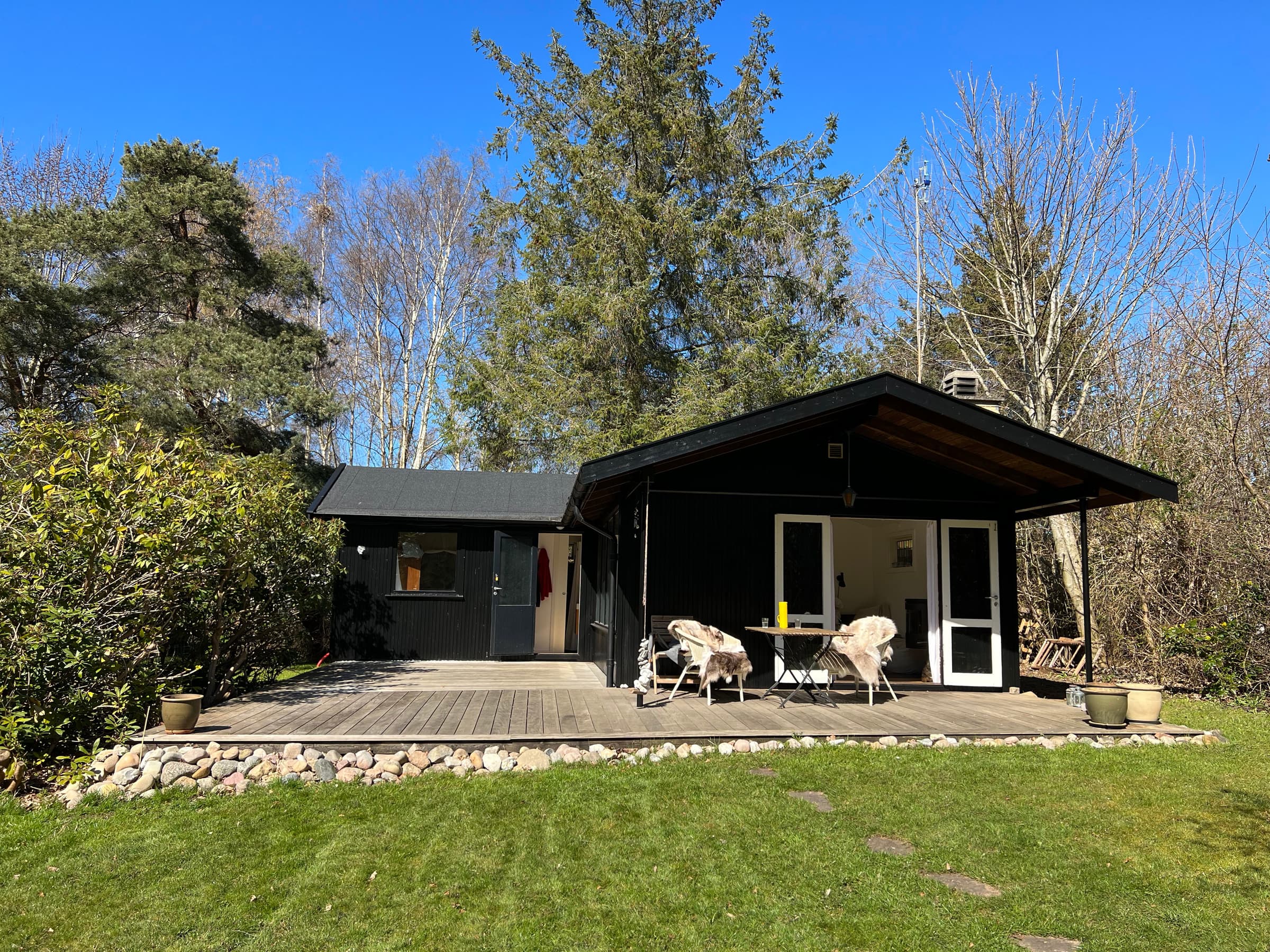 Charmerende sommerhus i Rågeleje hovedbillede
