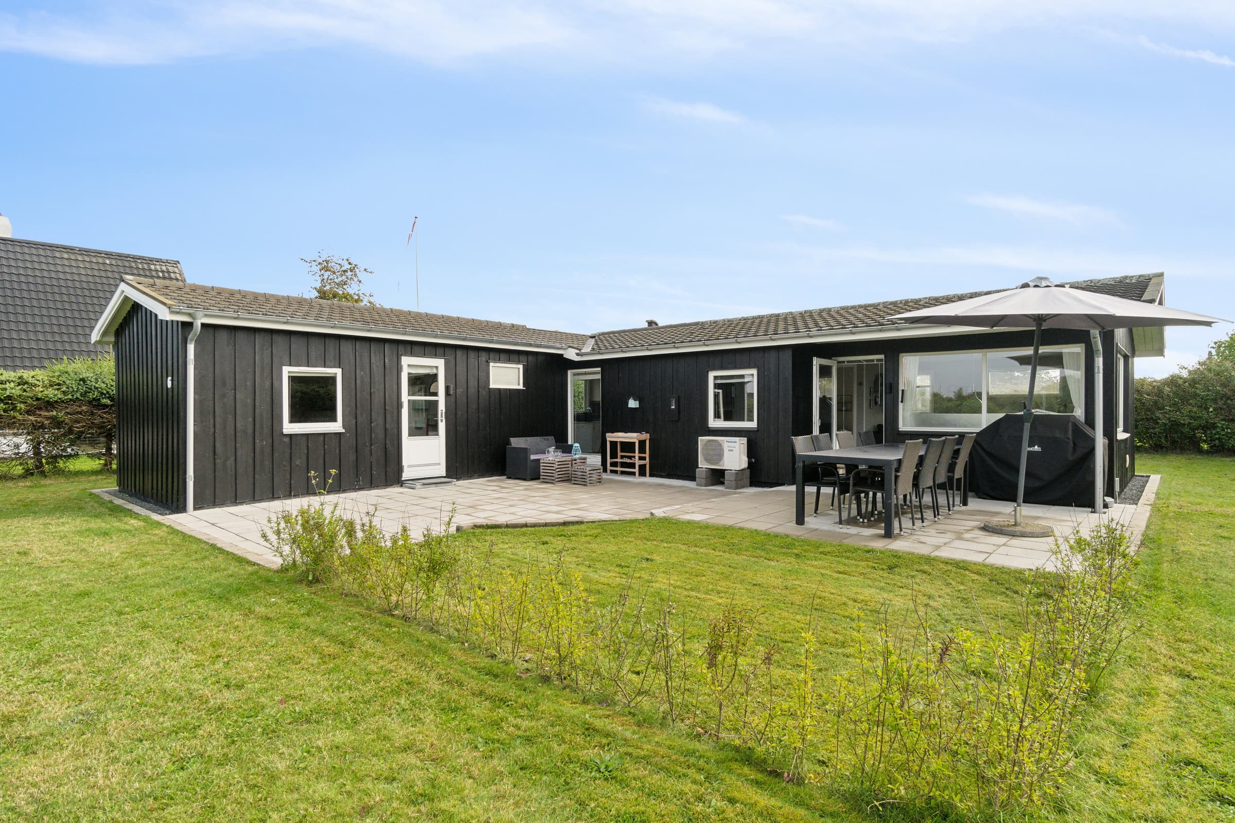Dejligt sommerhus i Øster Hurup hovedbillede