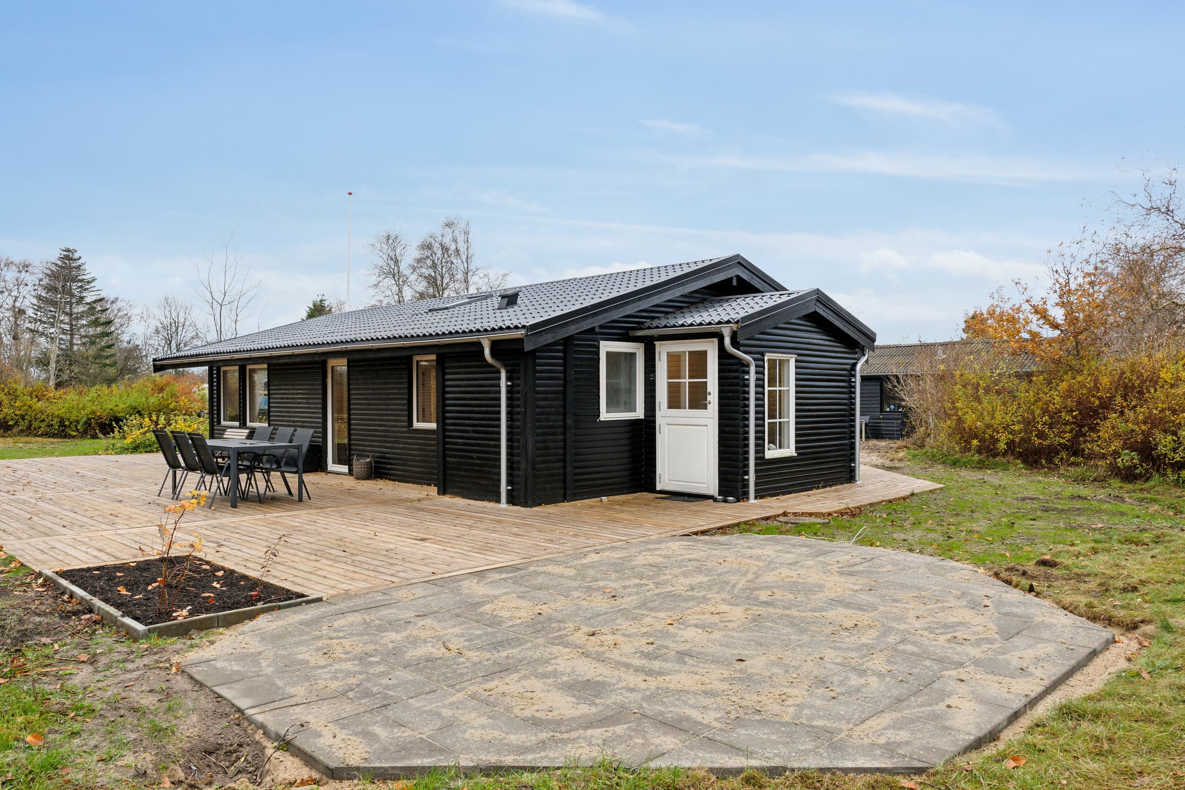 Hyggeligt sommerhus med god beliggenhed hovedbillede