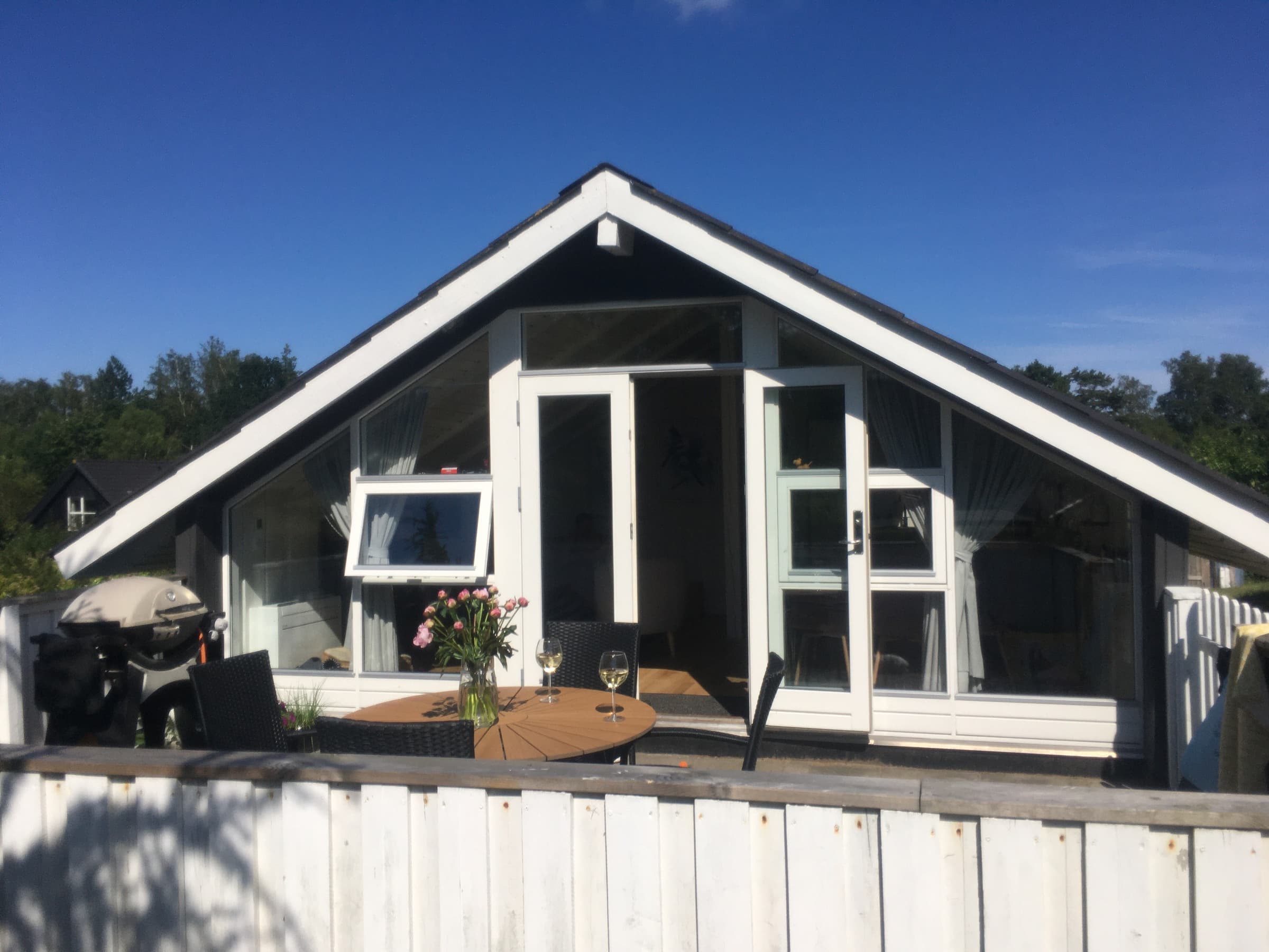 Hyggeligt sommerhus ved Ebeltoft hovedbillede