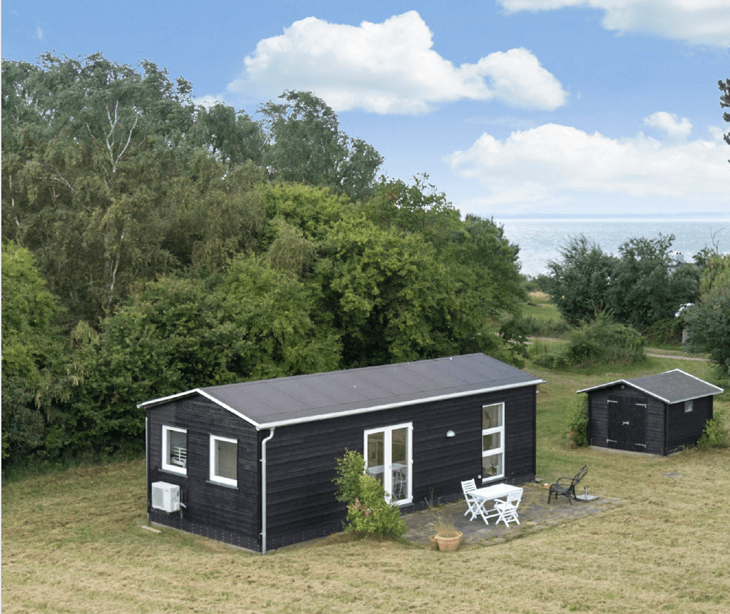 Dejligt sommerhus tæt på vandet hovedbillede