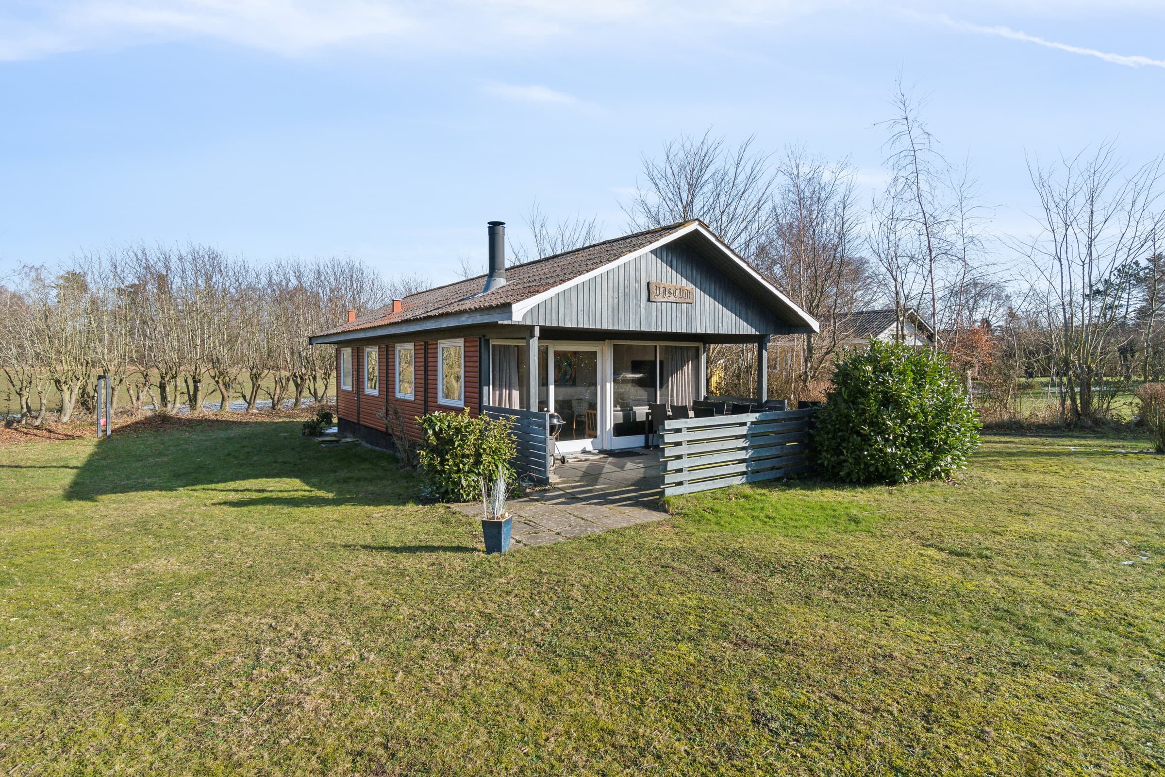 Sommerhus tæt ved idyllisk & fredfyldt sandstrand - billede 1