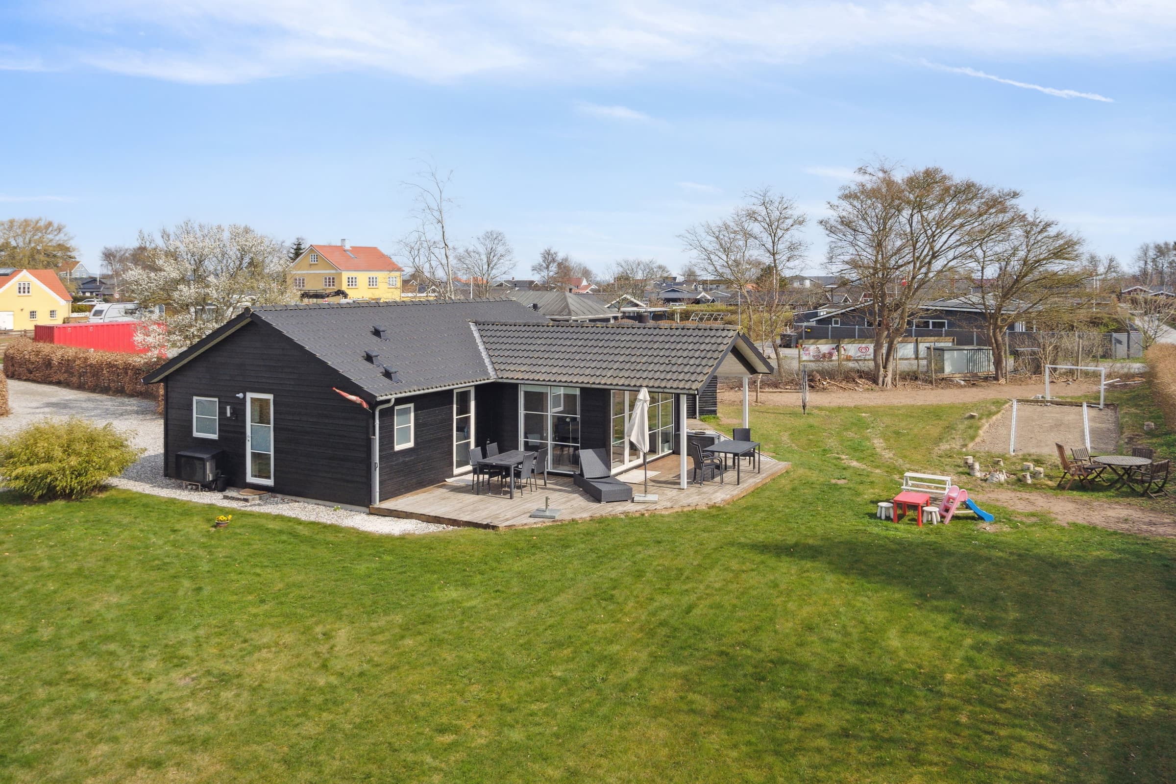 8 peroner feriebolig tæt på børnevenlig  strand  - billede 1