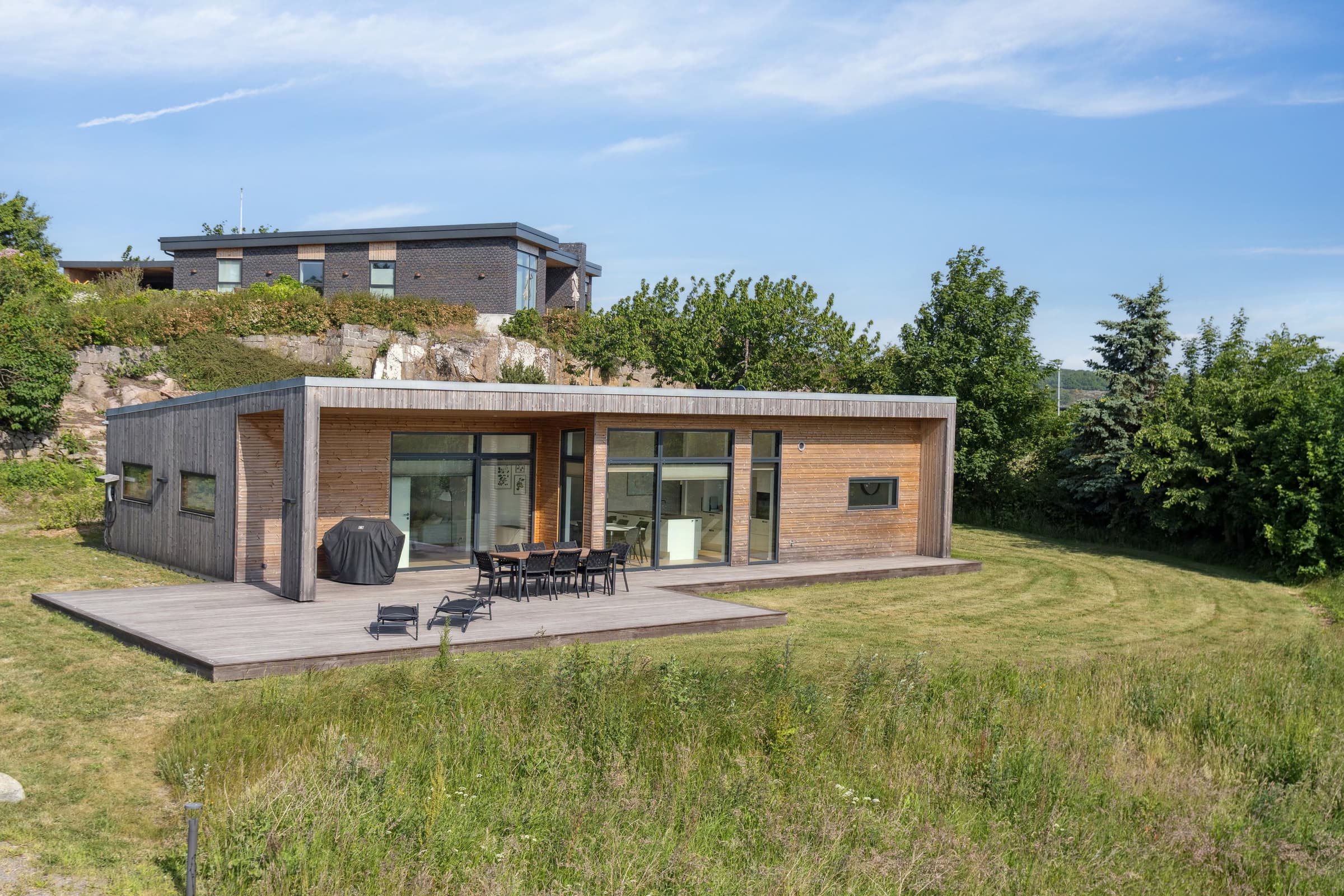 Ferie med komfort, natur og moderne design hovedbillede