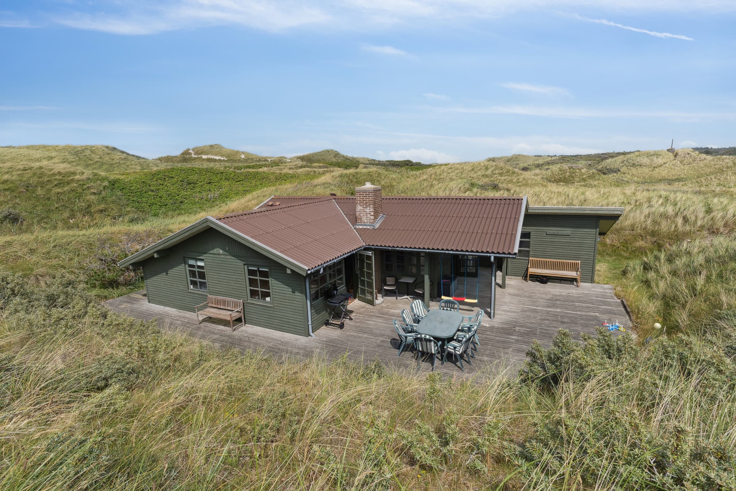 Sommerhus med ro og fred tæt på vandet - billede 1