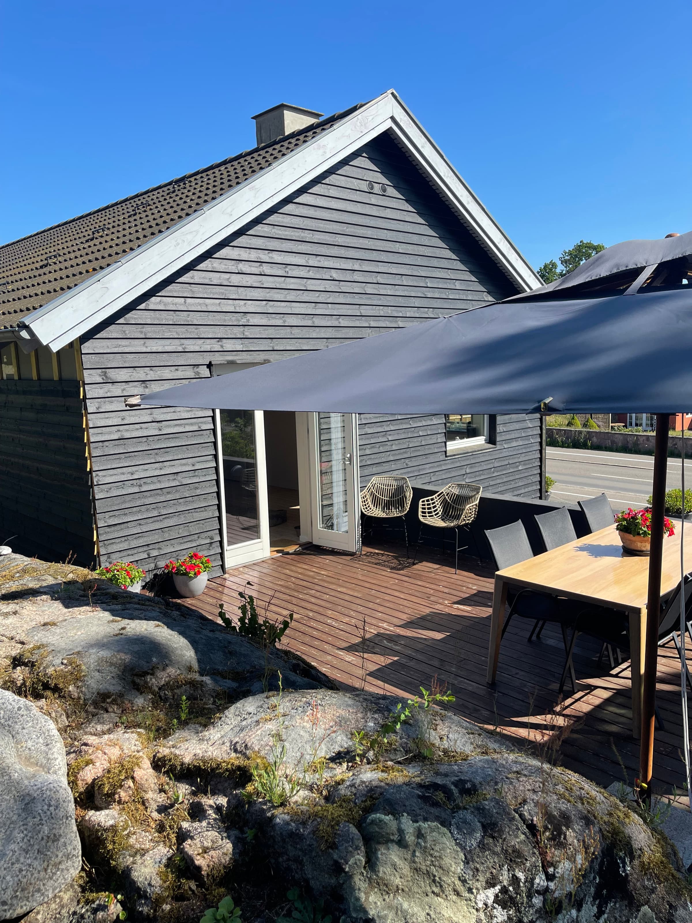 Charmerende hus med havudsigt og stor grund - billede 1